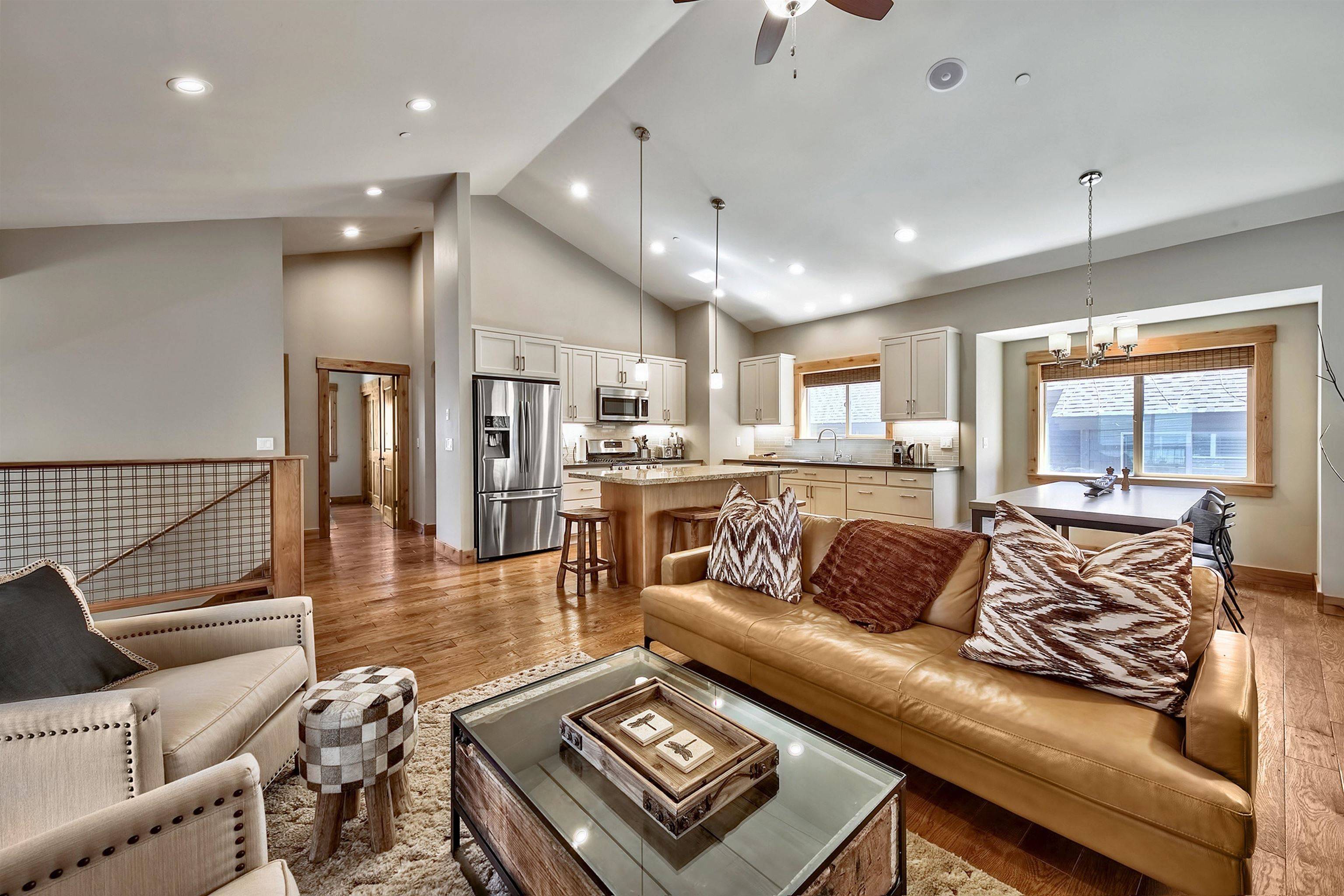 Truckee, CA 96161,12903 Northwoods Boulevard