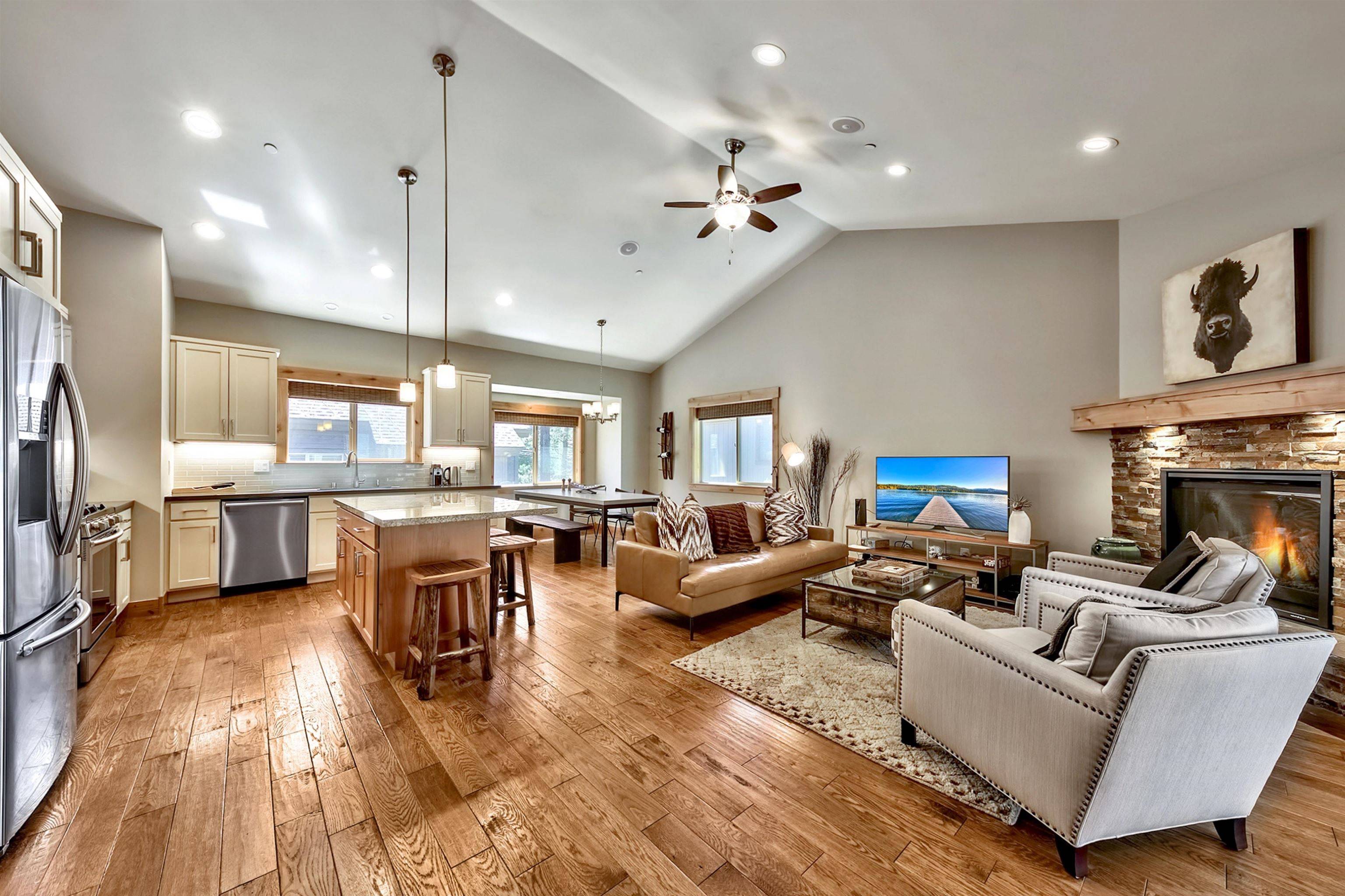 Truckee, CA 96161,12903 Northwoods Boulevard