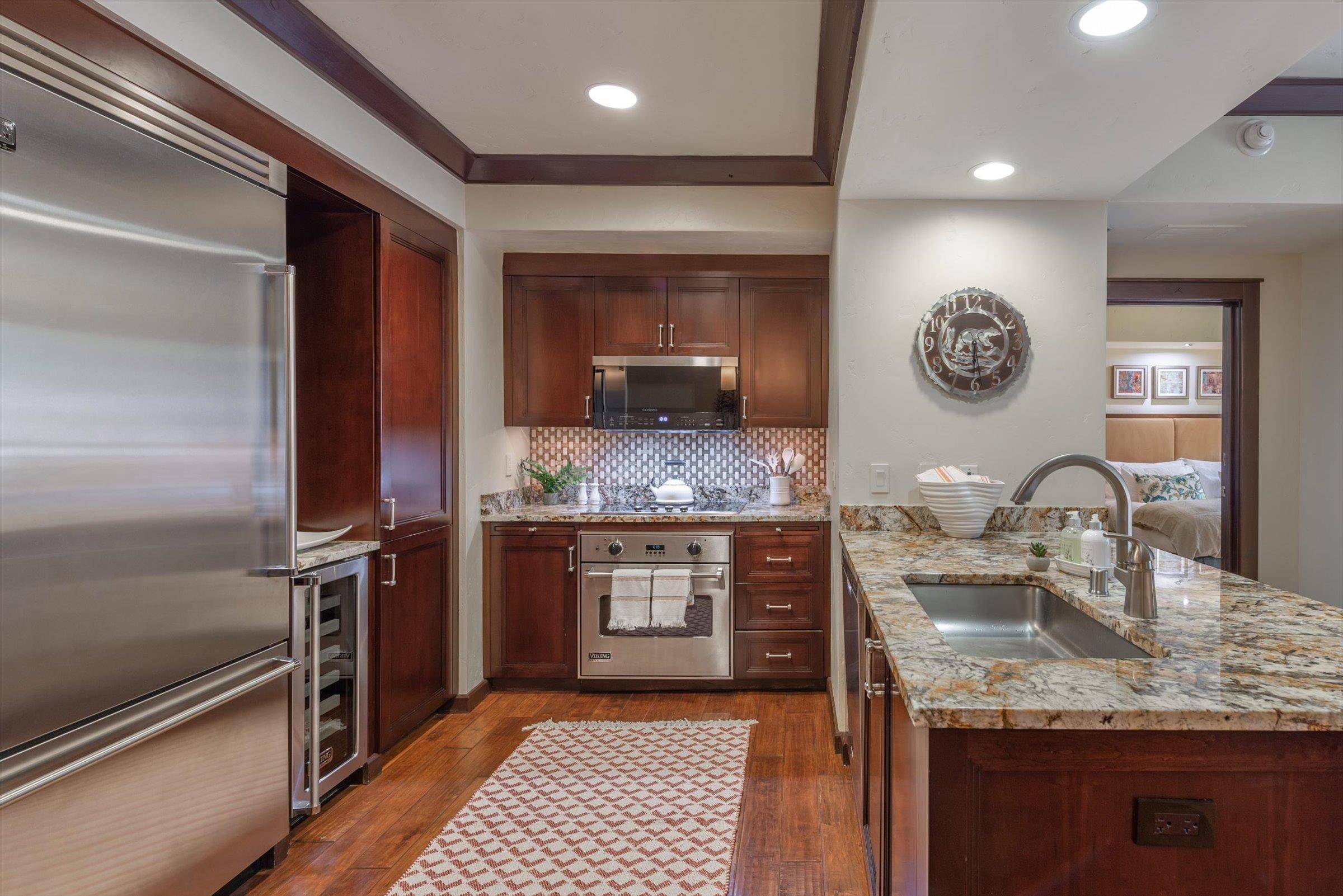 Truckee, CA 96161,13051 Ritz Carlton Highlands Ct #305