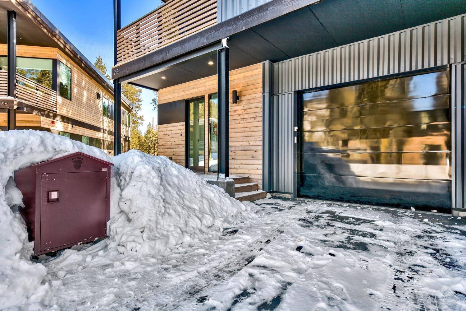 Squaw Valley, CA 96145,212 Palisades Circle