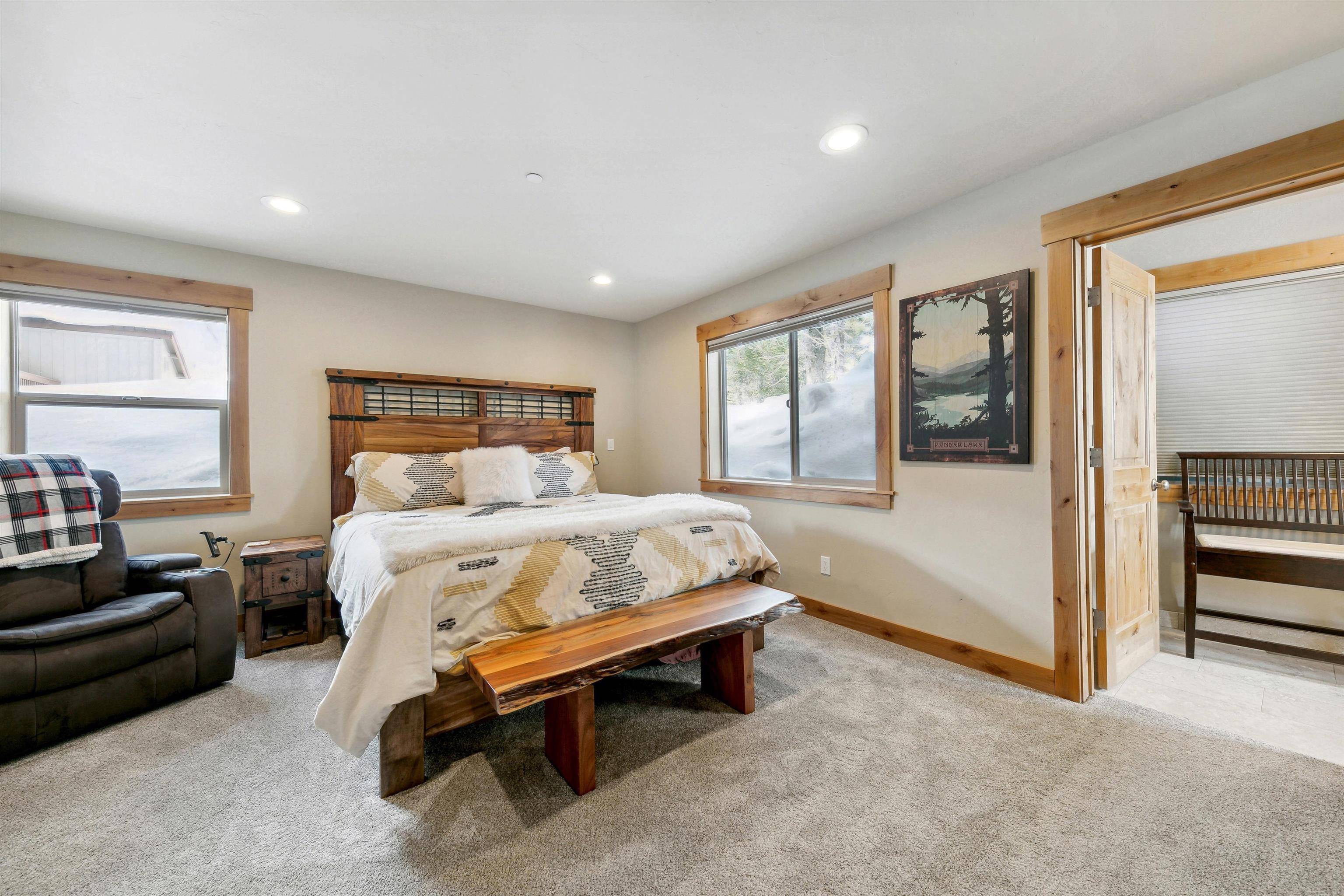 Truckee, CA 96161,12905 Northwoods Boulevard