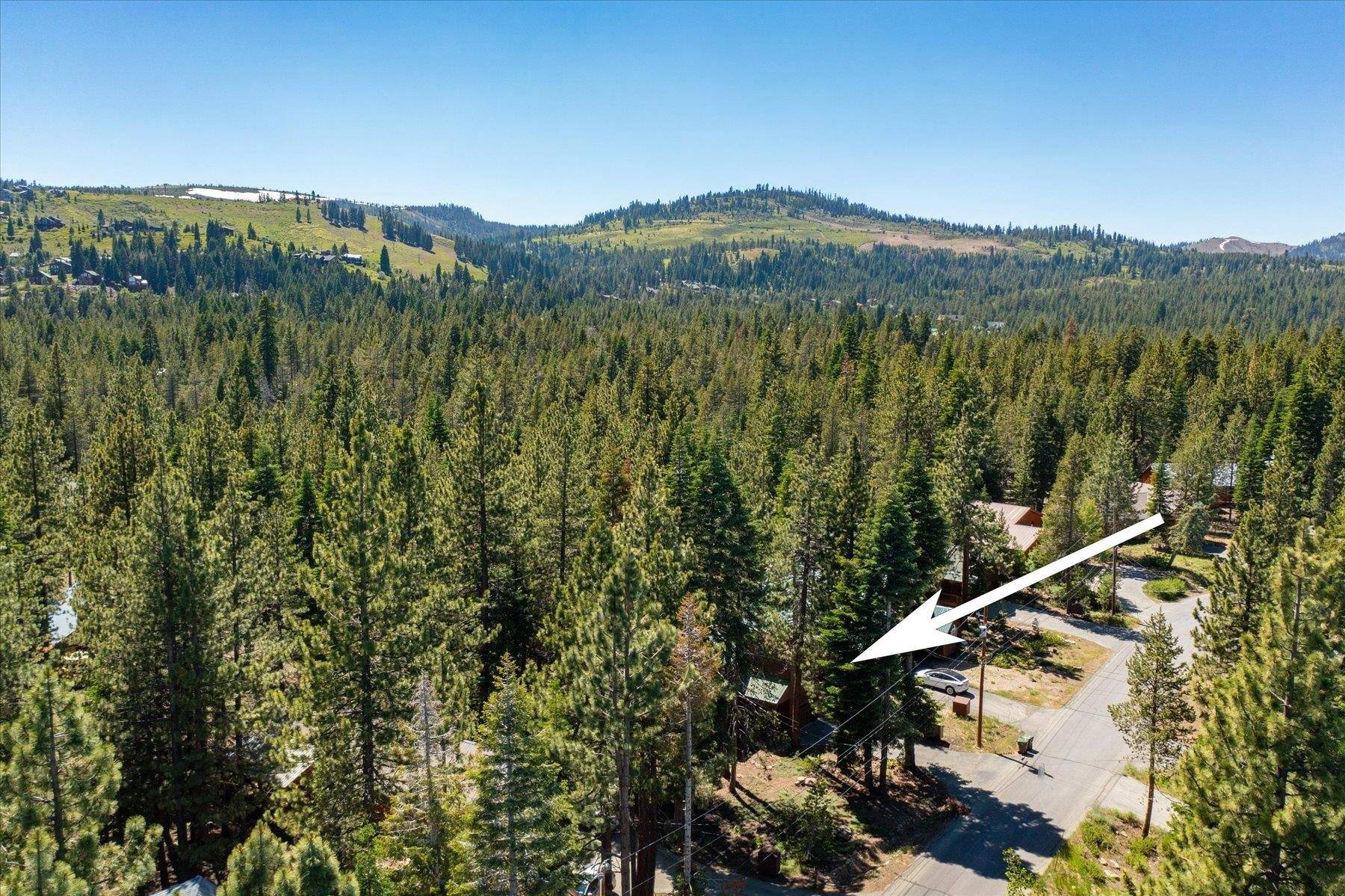 Truckee, CA 96161,14554 Tyrol Road