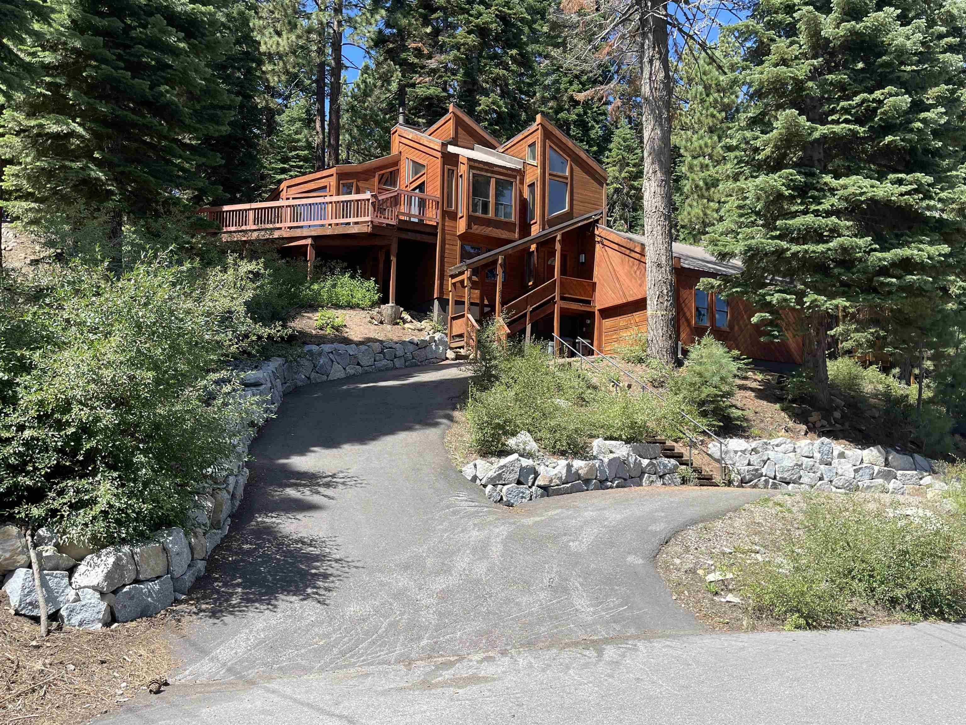 Truckee, CA 96161,11718 Chamonix Road