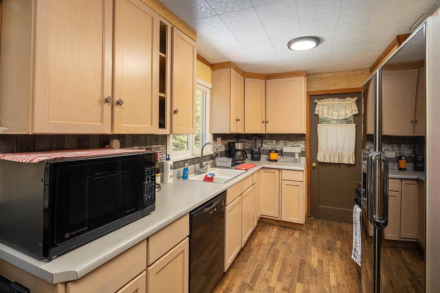 Truckee, CA 96146-0498,8735 River Road
