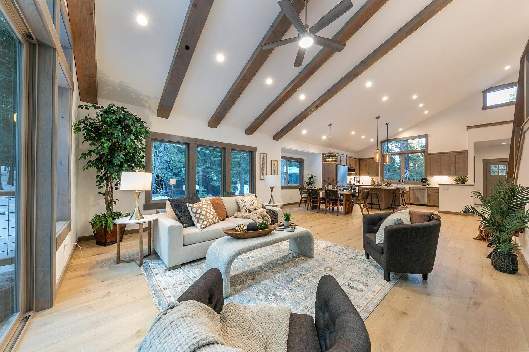 Truckee, CA 96161,13985 Skiview Loop