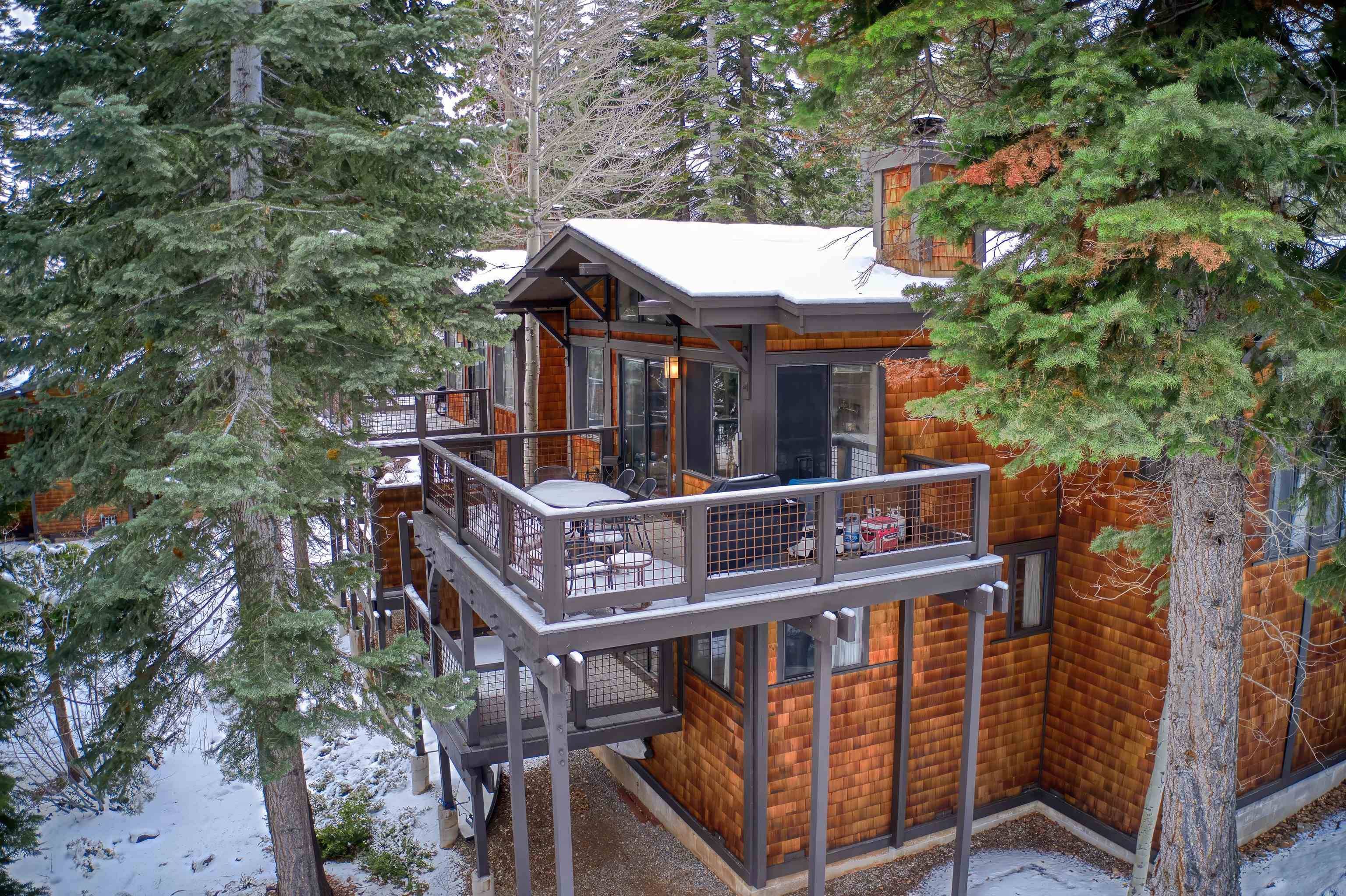 Tahoe City, CA 96145-2318,1877 North Lake Boulevard #83