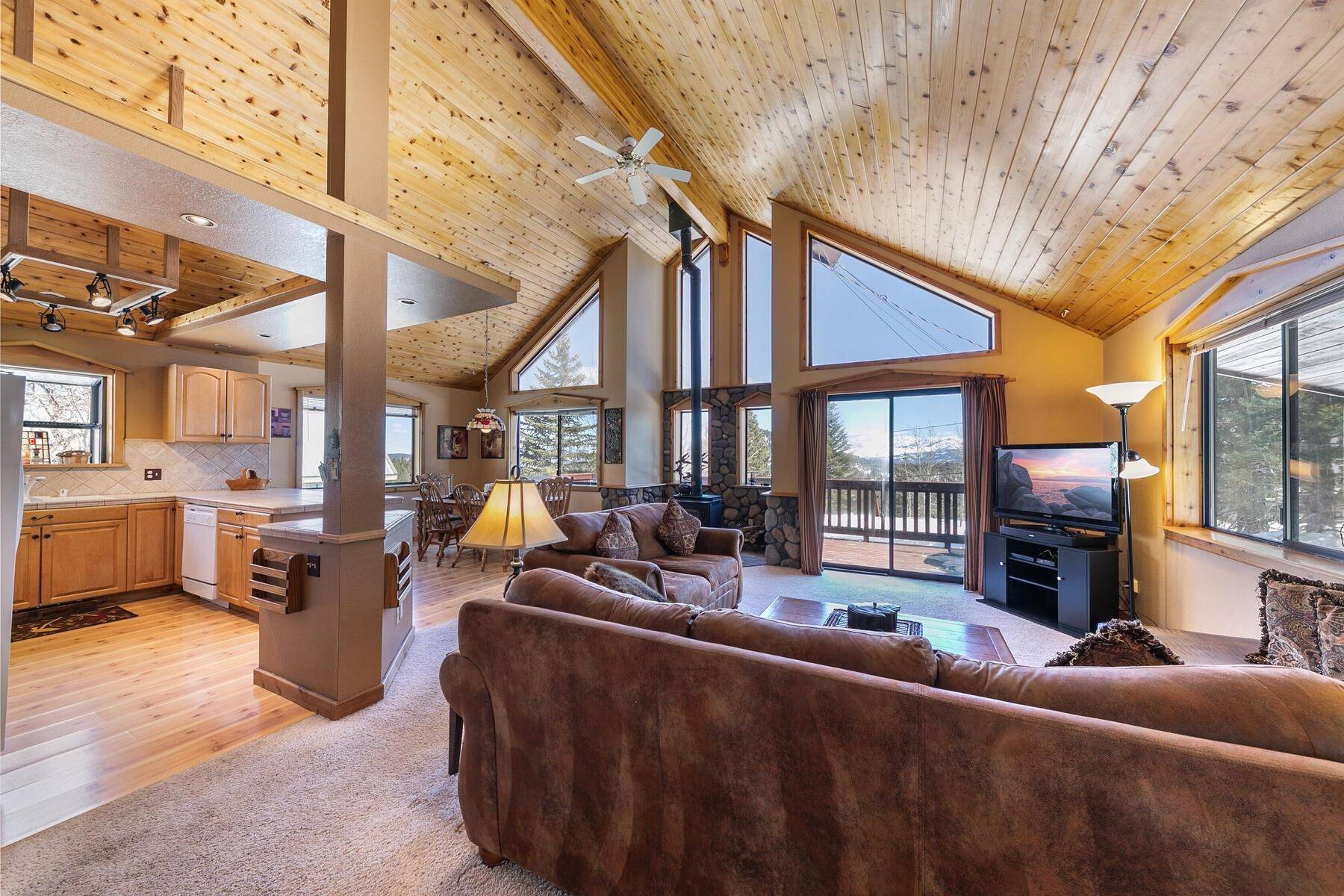 Truckee, CA 96161,14514 Wolfgang Road