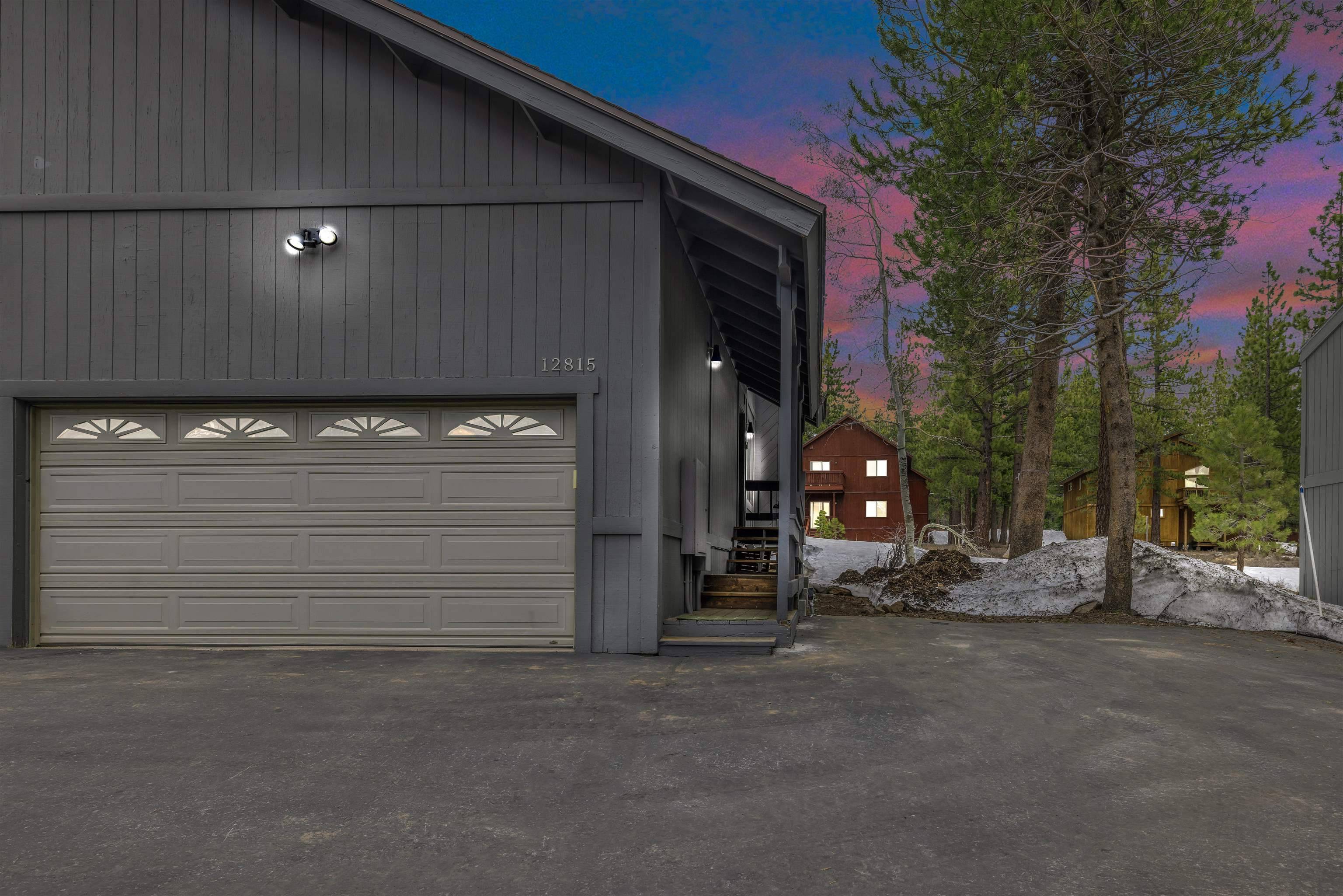 Truckee, CA 96161,12815 Northwoods Boulevard