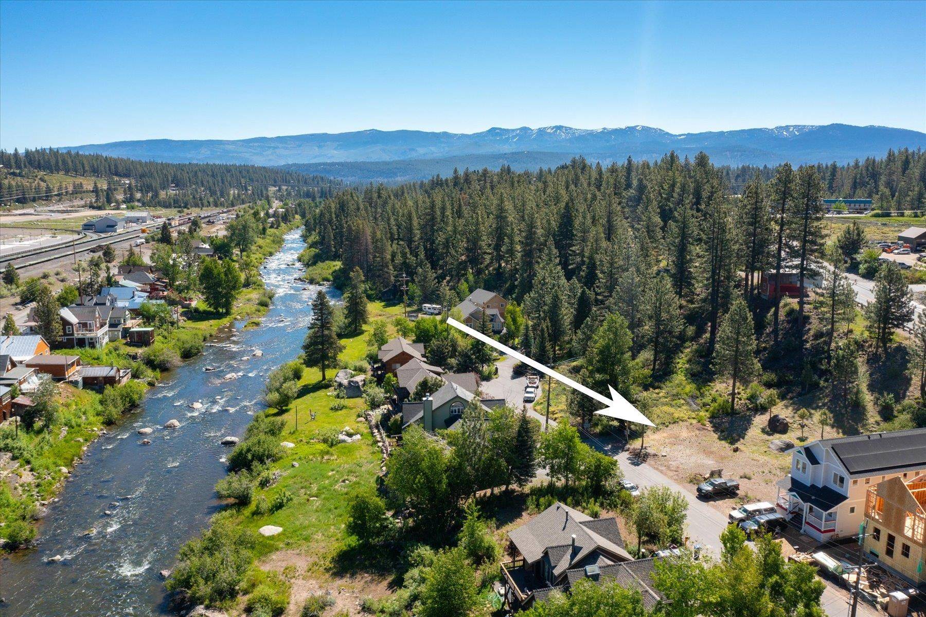 Truckee, CA 96161,10111 SE River Street