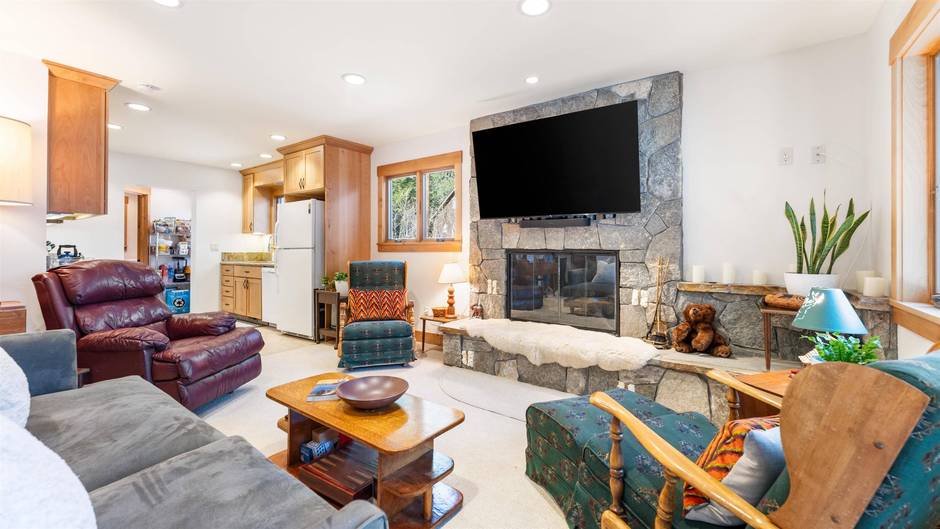 Truckee, CA 96161,14156 Donner Pass Road