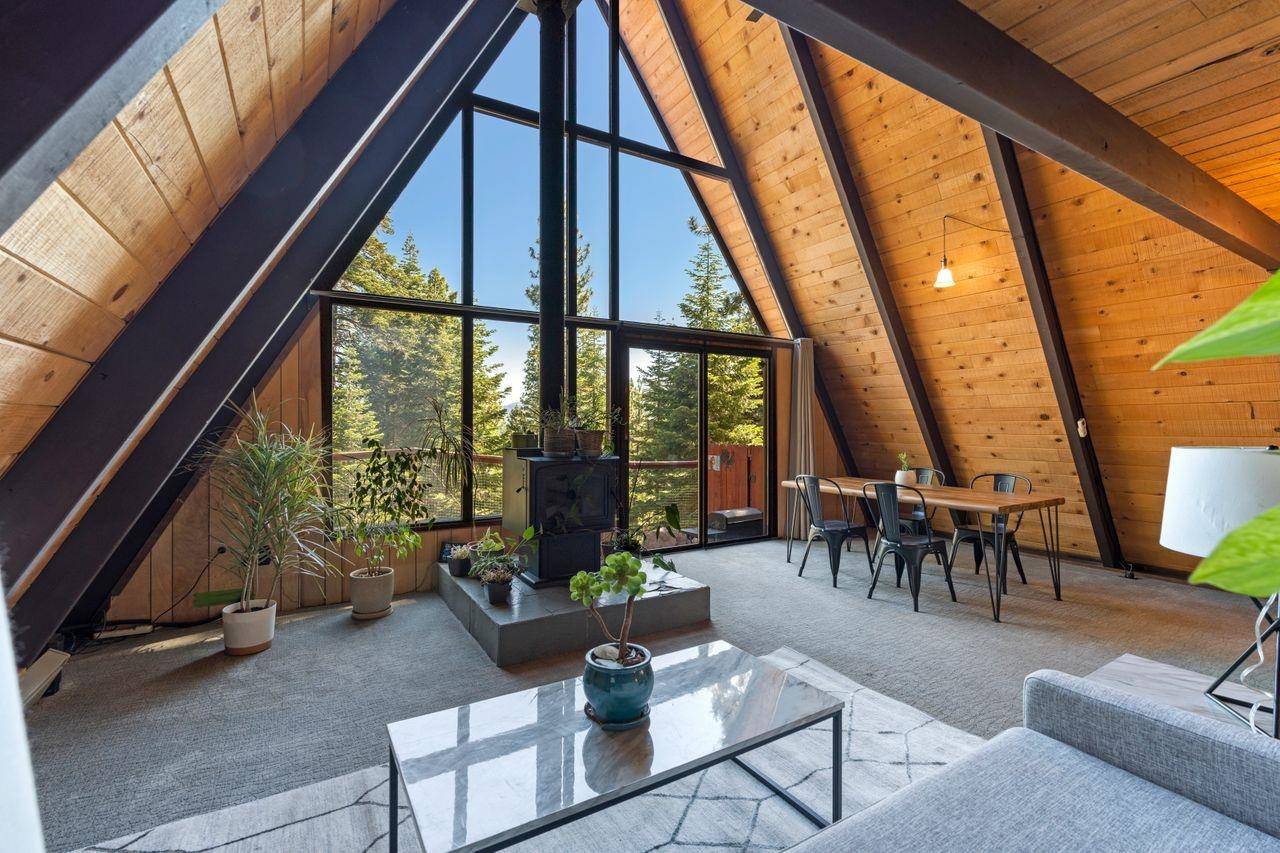 Truckee, CA 96161,15114 Donnington Lane