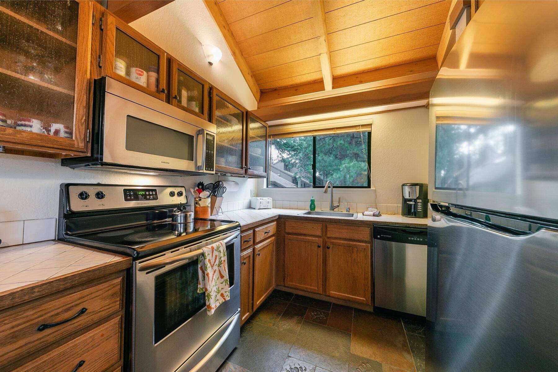 Truckee, CA 96161,6099 Rocky Point Circle