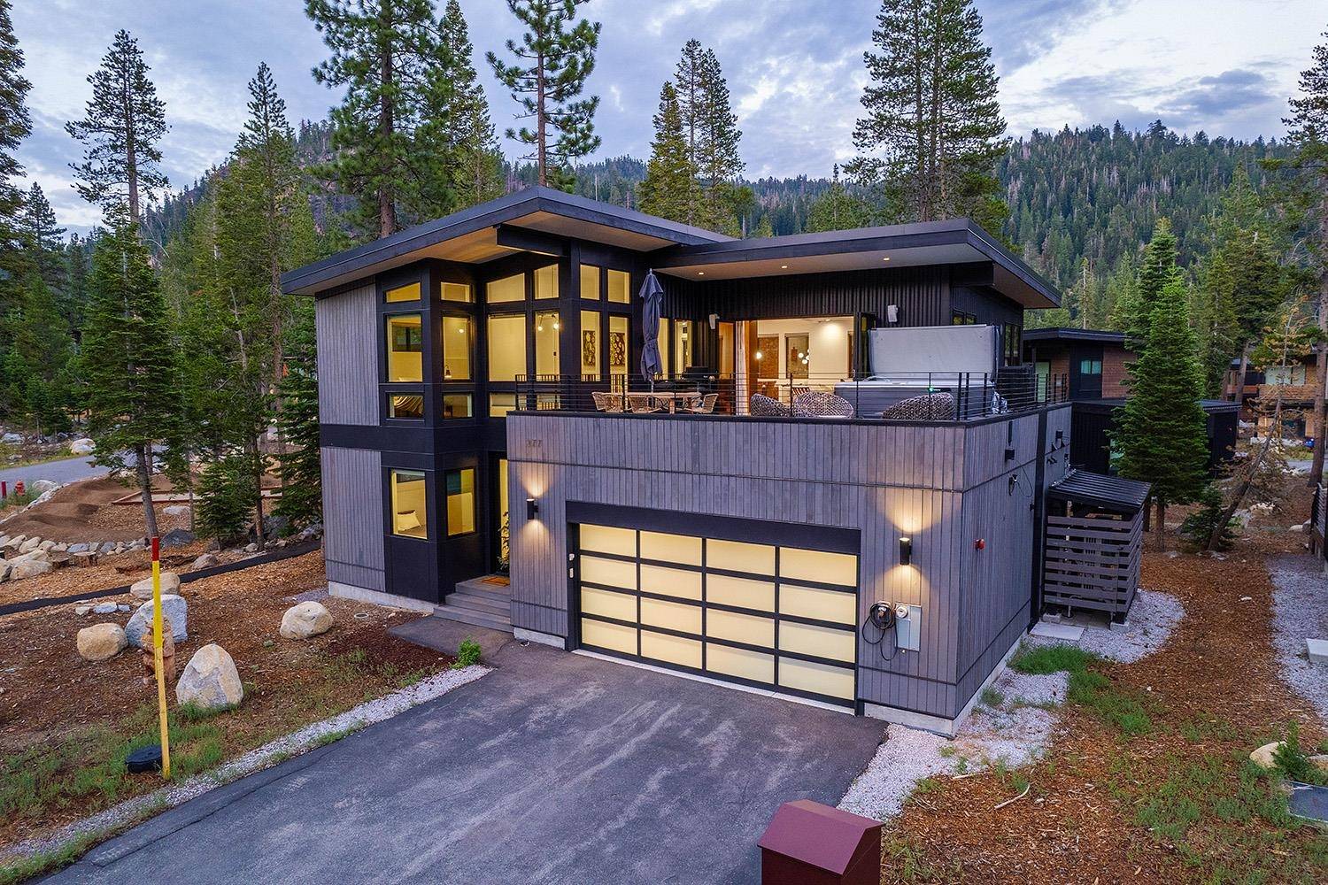 Olympic Valley, CA 96146,377 Palisades Circle