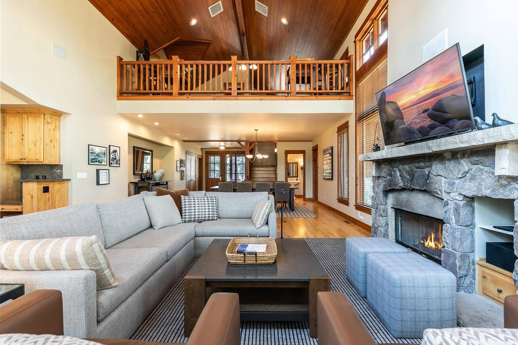 Truckee, CA 96161,12483 Lookout Loop #F18-30