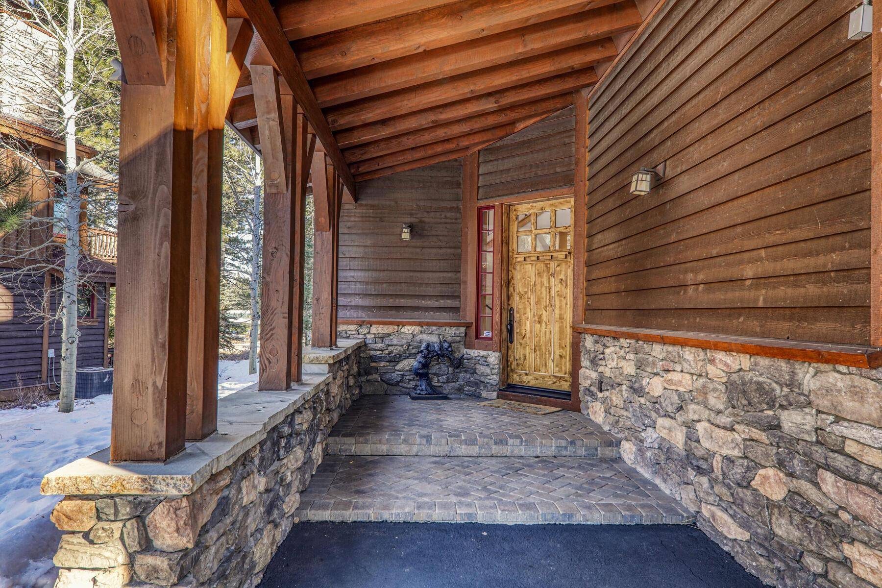 Truckee, CA 96161-2152,10141 Sagebrush Court