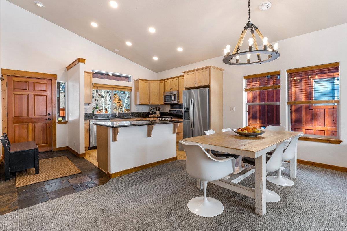 Truckee, CA 96161,10647 Sara Bear Lane