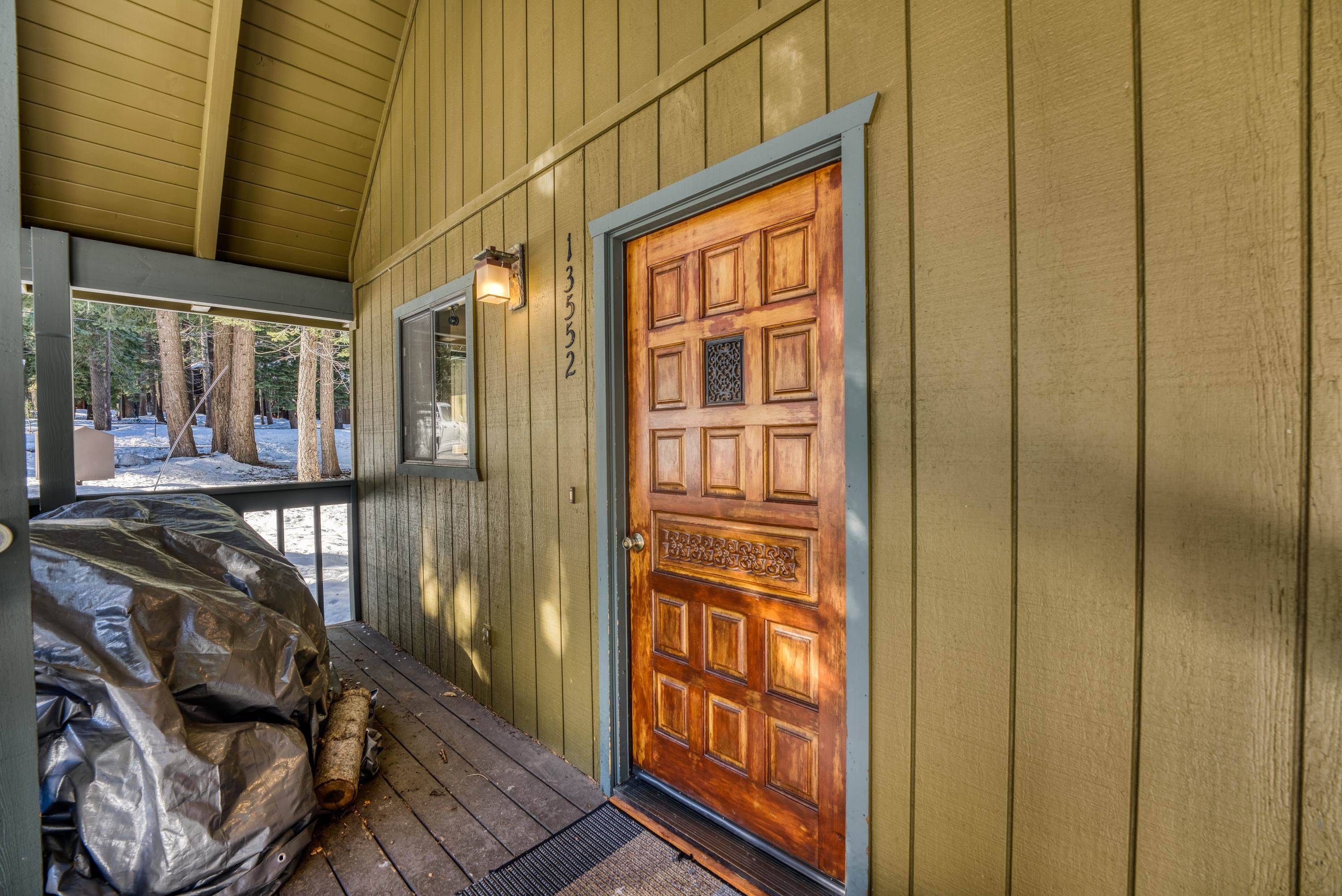 Truckee, CA 96161,13552 Davos Drive