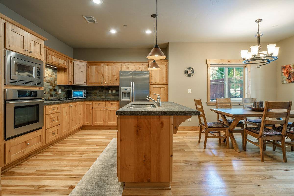 Truckee, CA 96161,10287 Palisades Drive #1