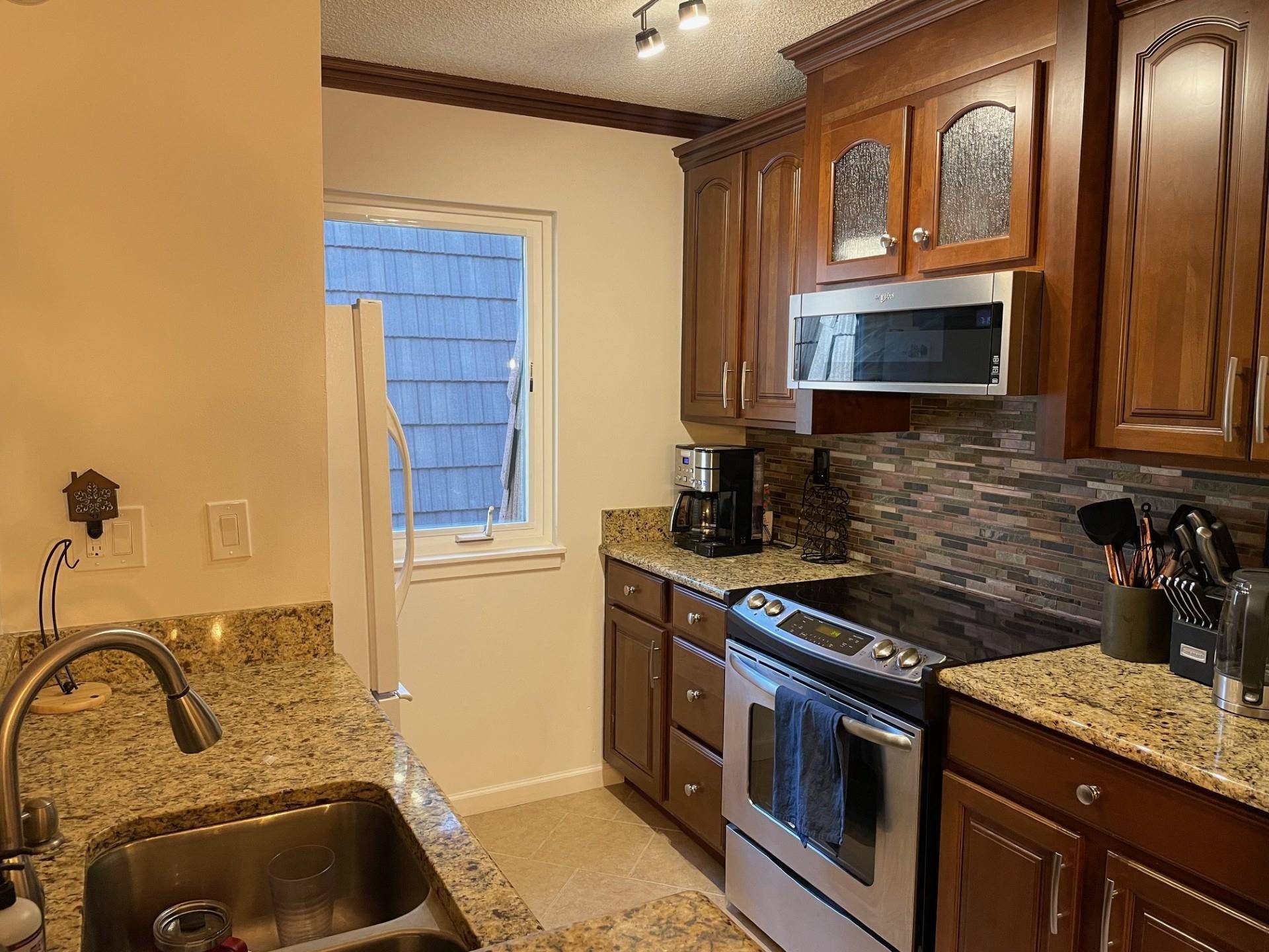 Tahoe Vista, CA 96148-0000,7600 North Lake Boulevard #19