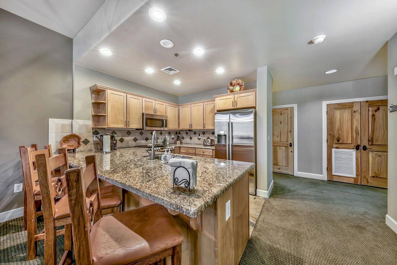 Truckee, CA 96961,2100 North Village Drive #N3-58