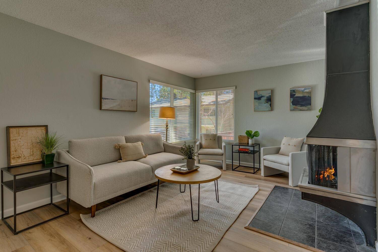 Incline Village, CA 89451,806 Oriole Way #17