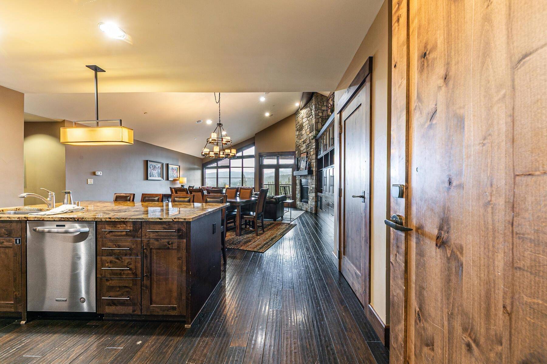 Truckee, CA 96161,970 Northstar Drive #402