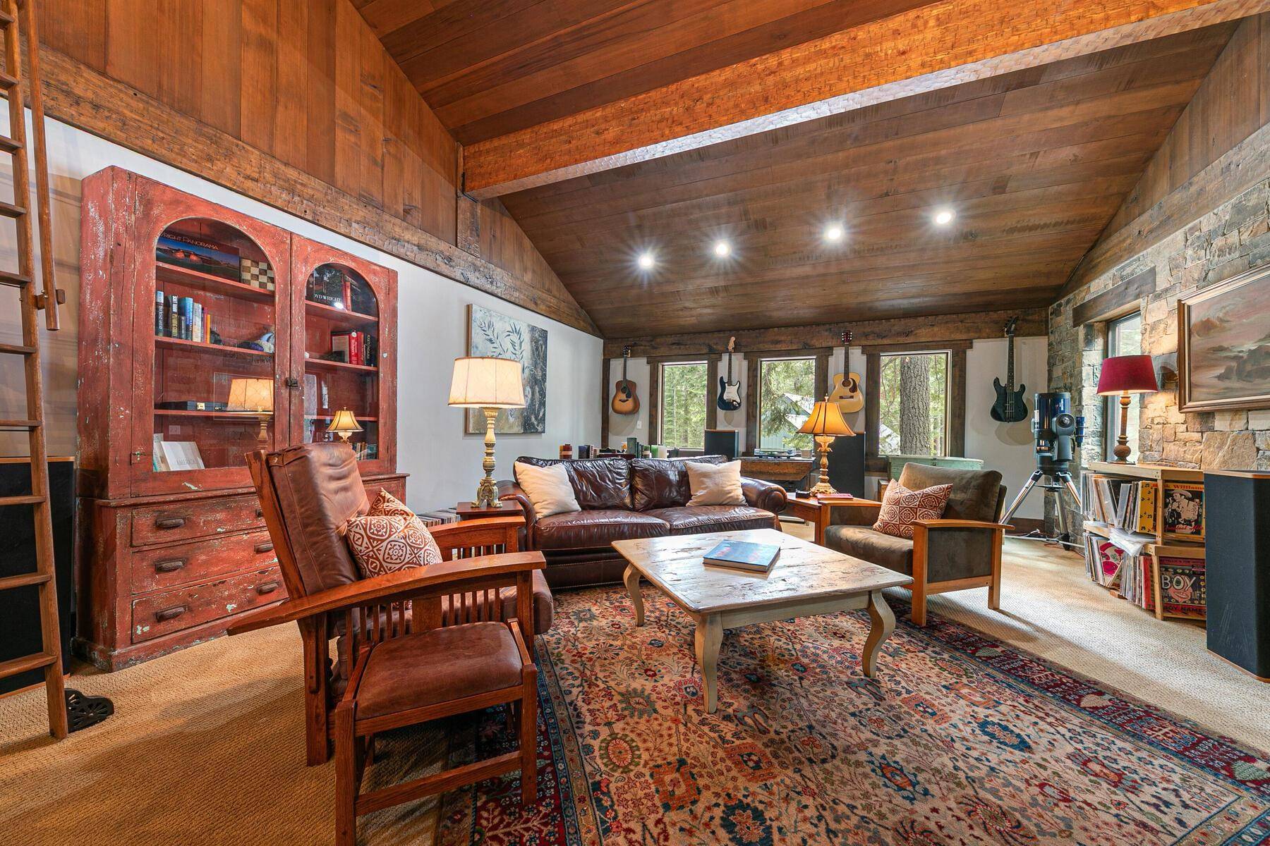 Truckee, CA 96161,12209 Greenleaf Way