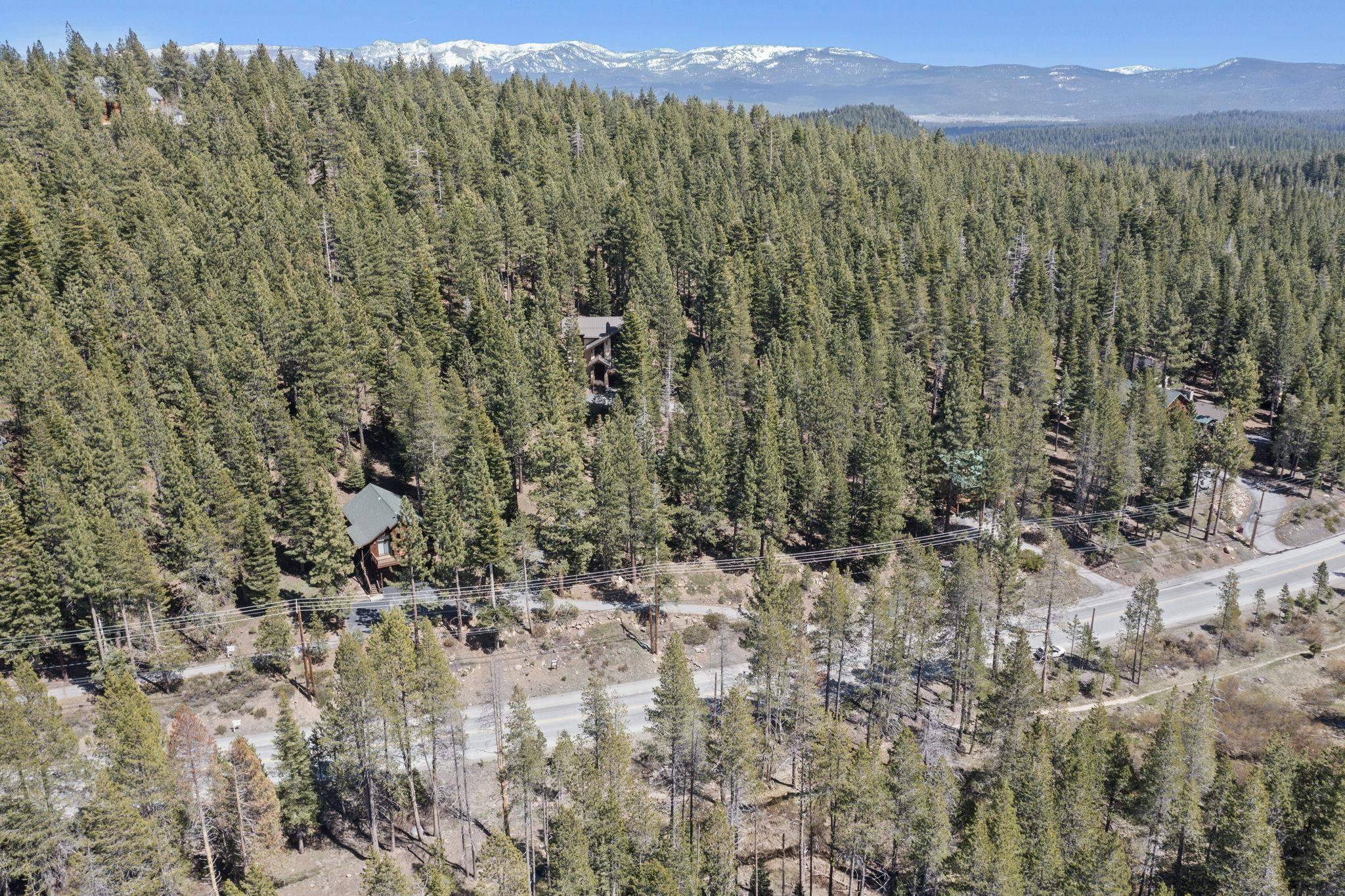 Truckee, CA 96161,12207 Northwoods Boulevard