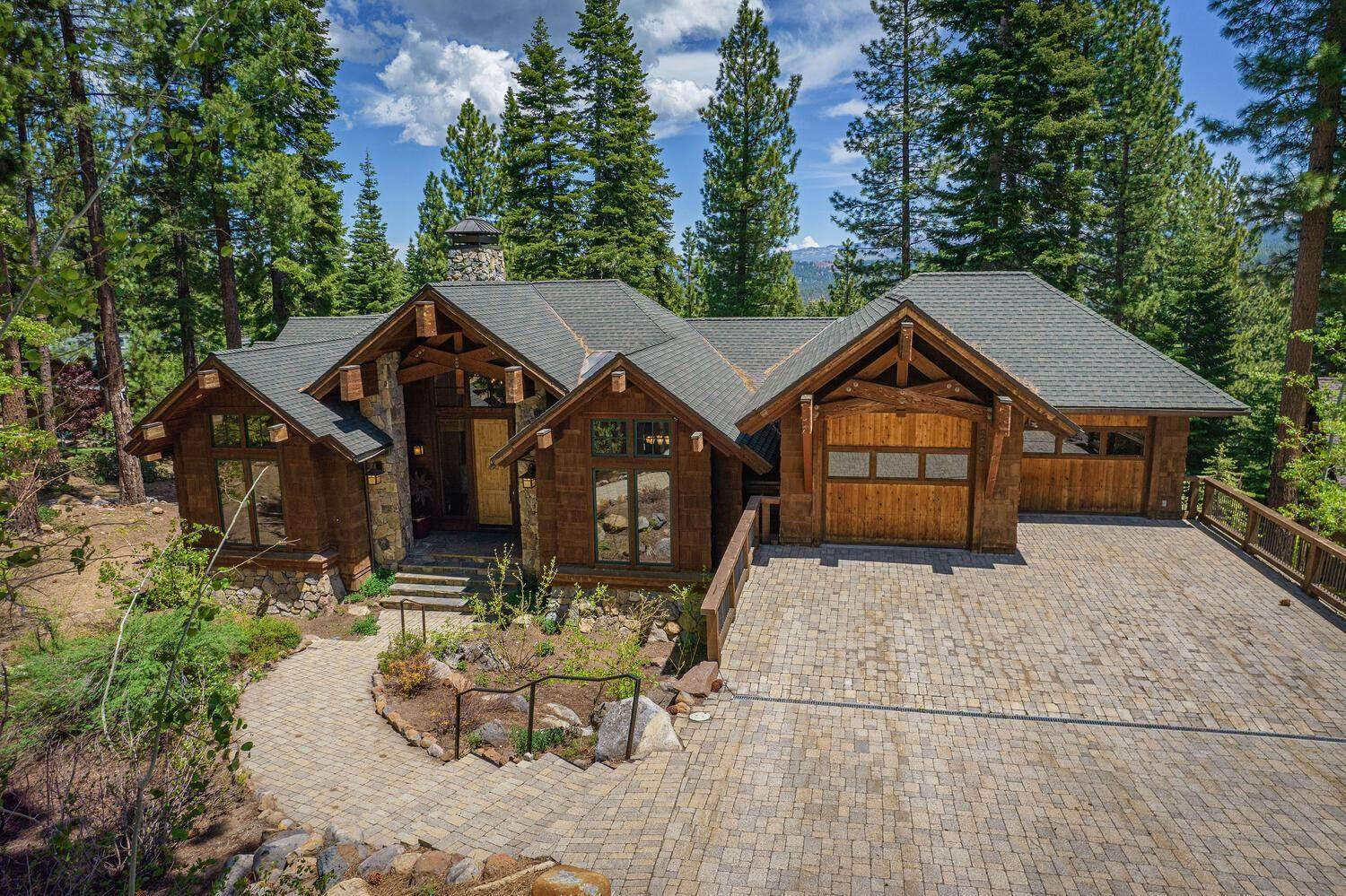 Truckee, CA 96161,2203 Silver Fox Court #New Year's Week - Share 6