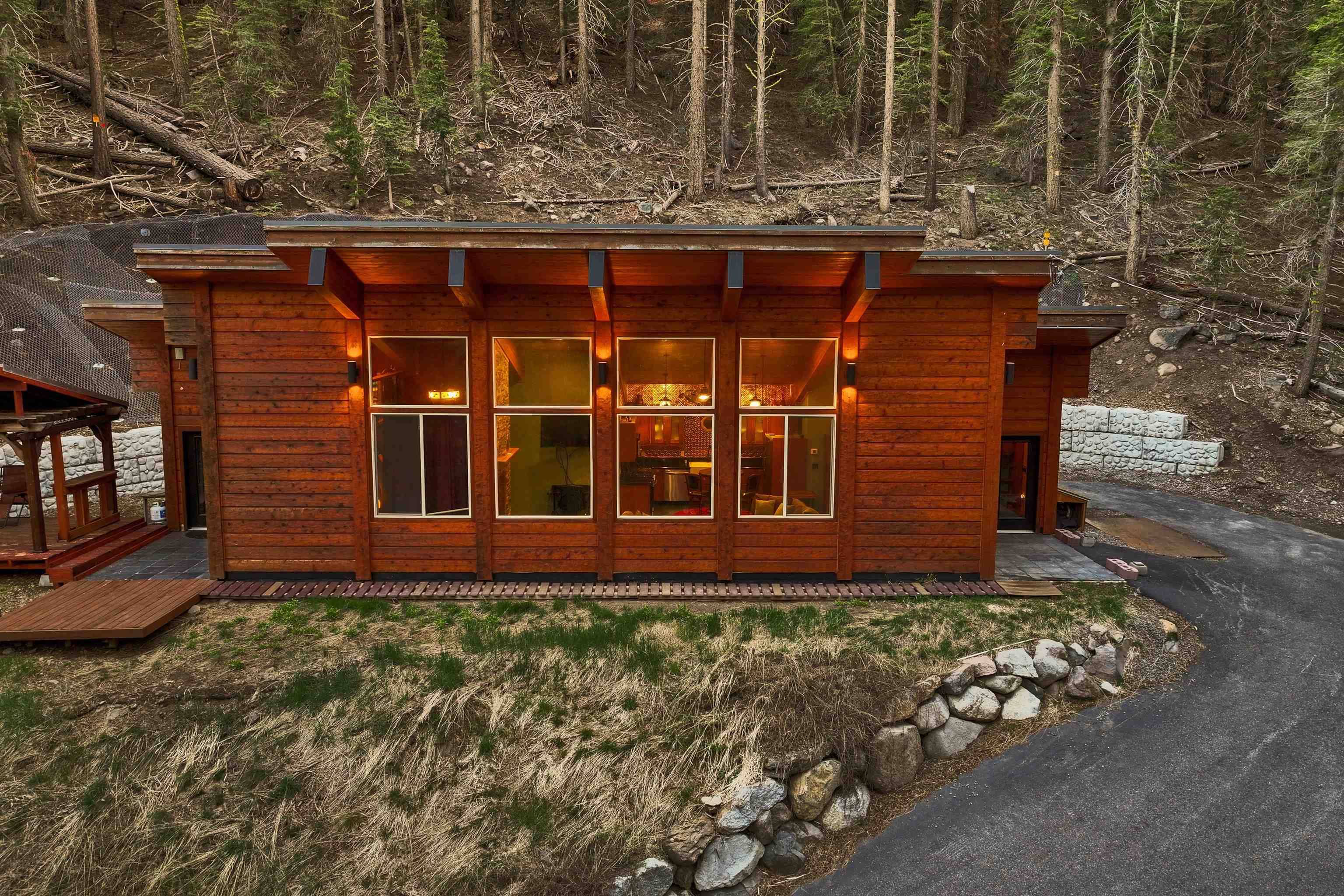 Truckee, CA 96161,7585 River Road