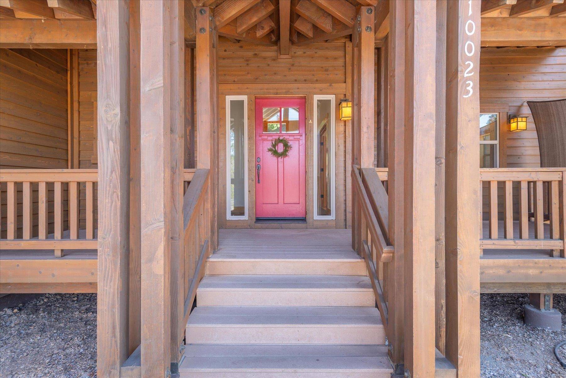 Truckee, CA 96161,10023 S River Street