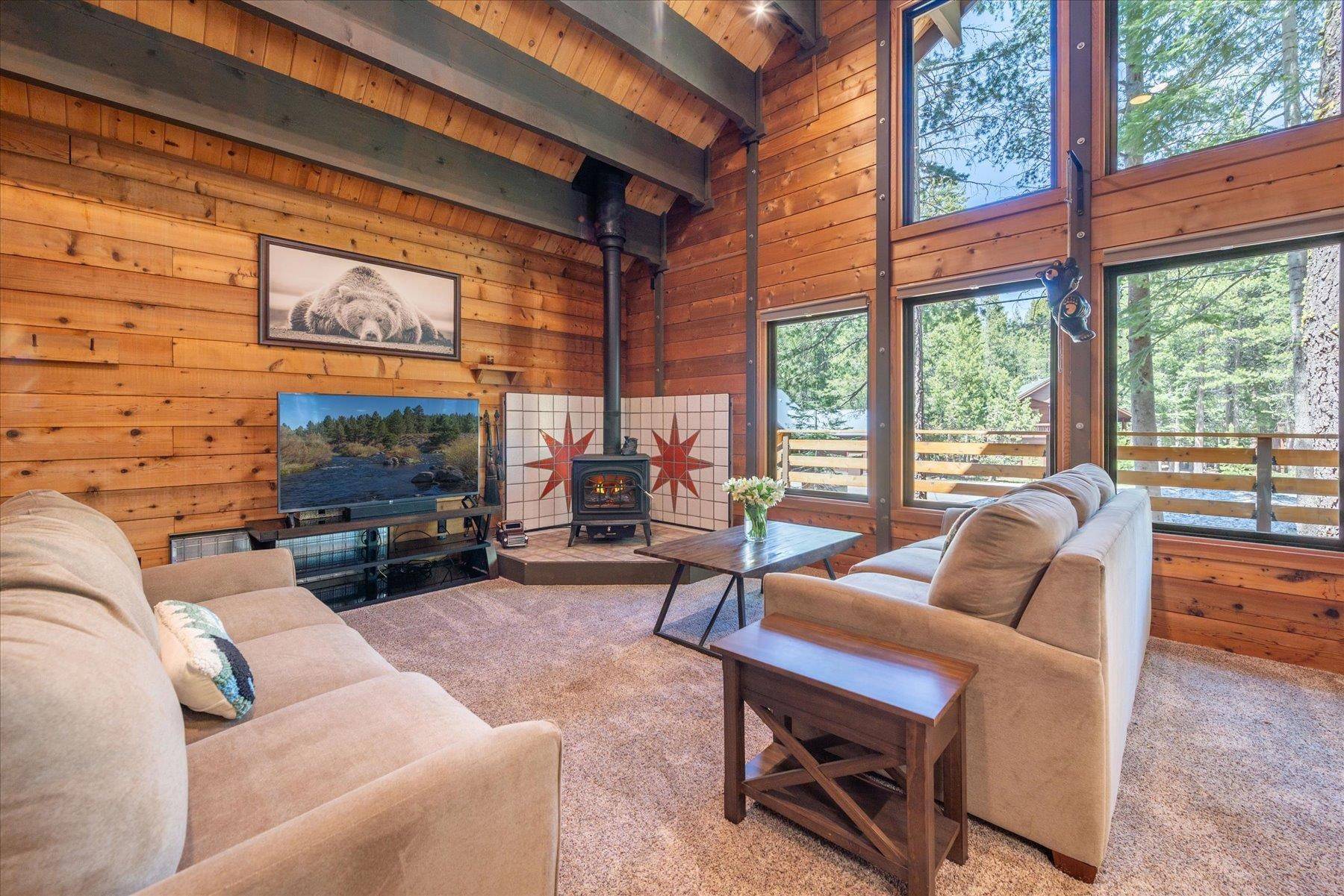 Truckee, CA 96161,15323 Northwoods Boulevard