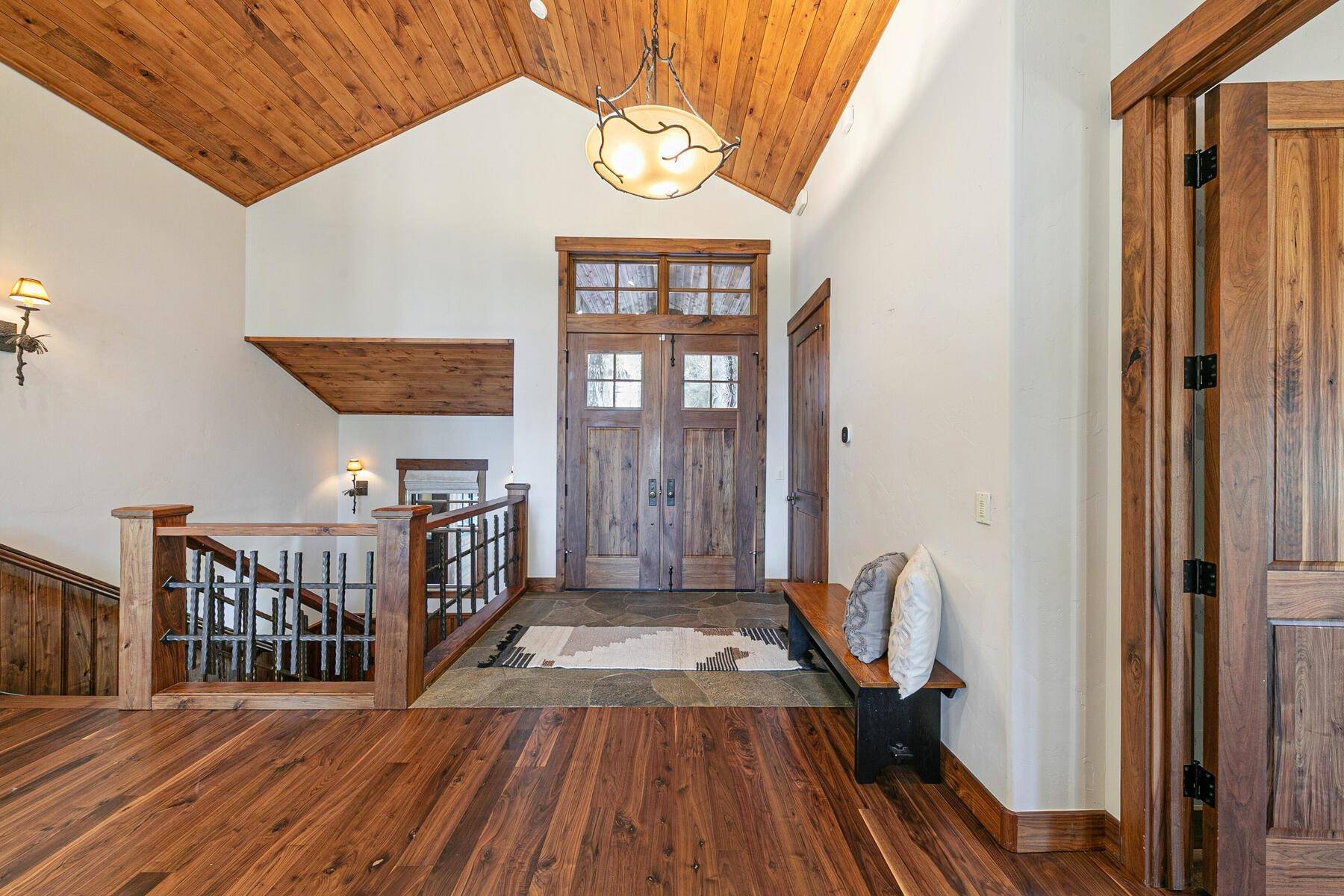 Truckee, CA 96161-2152,11541 Bottcher Loop