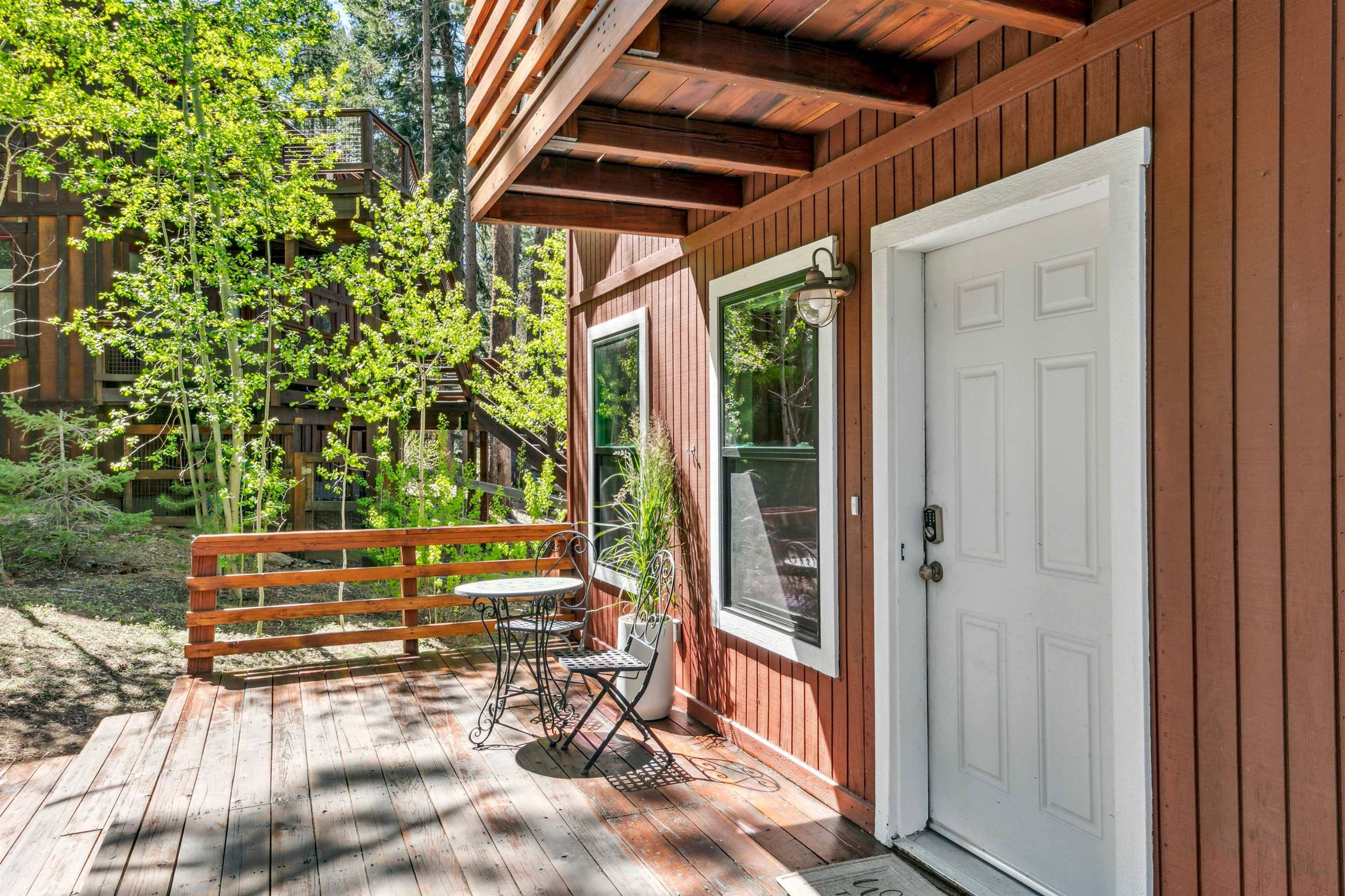 Truckee, CA 96161,10494 Iris Road