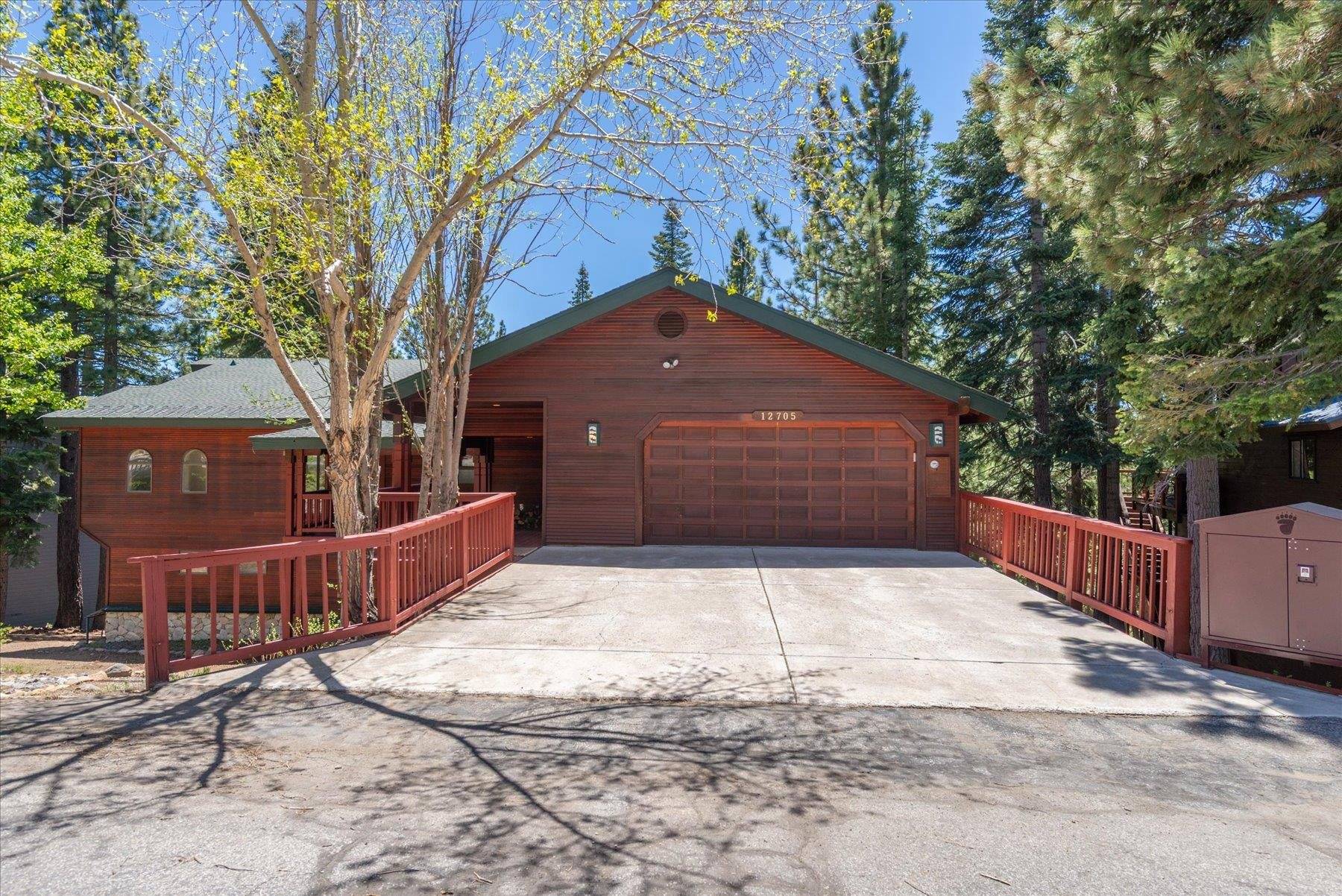 Truckee, CA 96161,12705 Falcon Point Place
