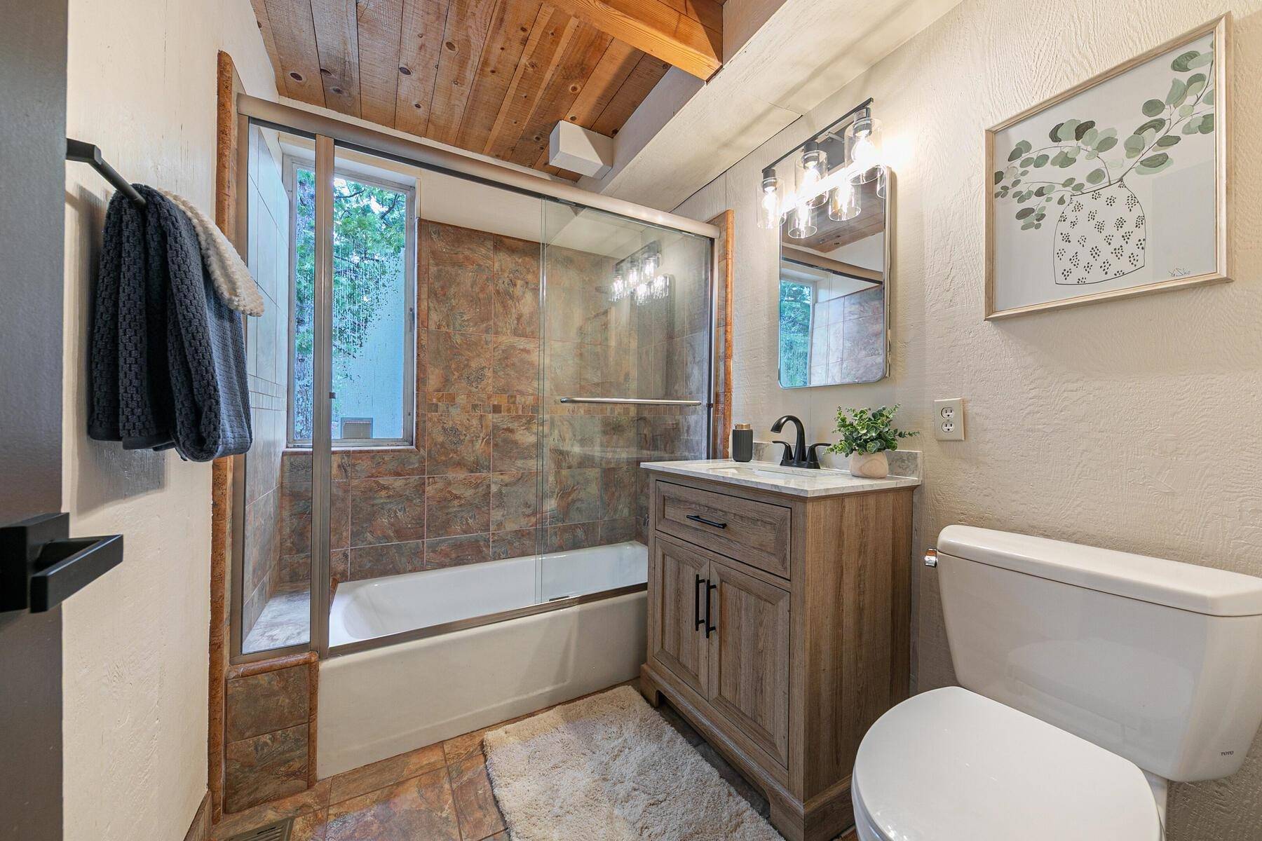 Tahoe Vista, CA 96143,7639 Forest Glenn Drive