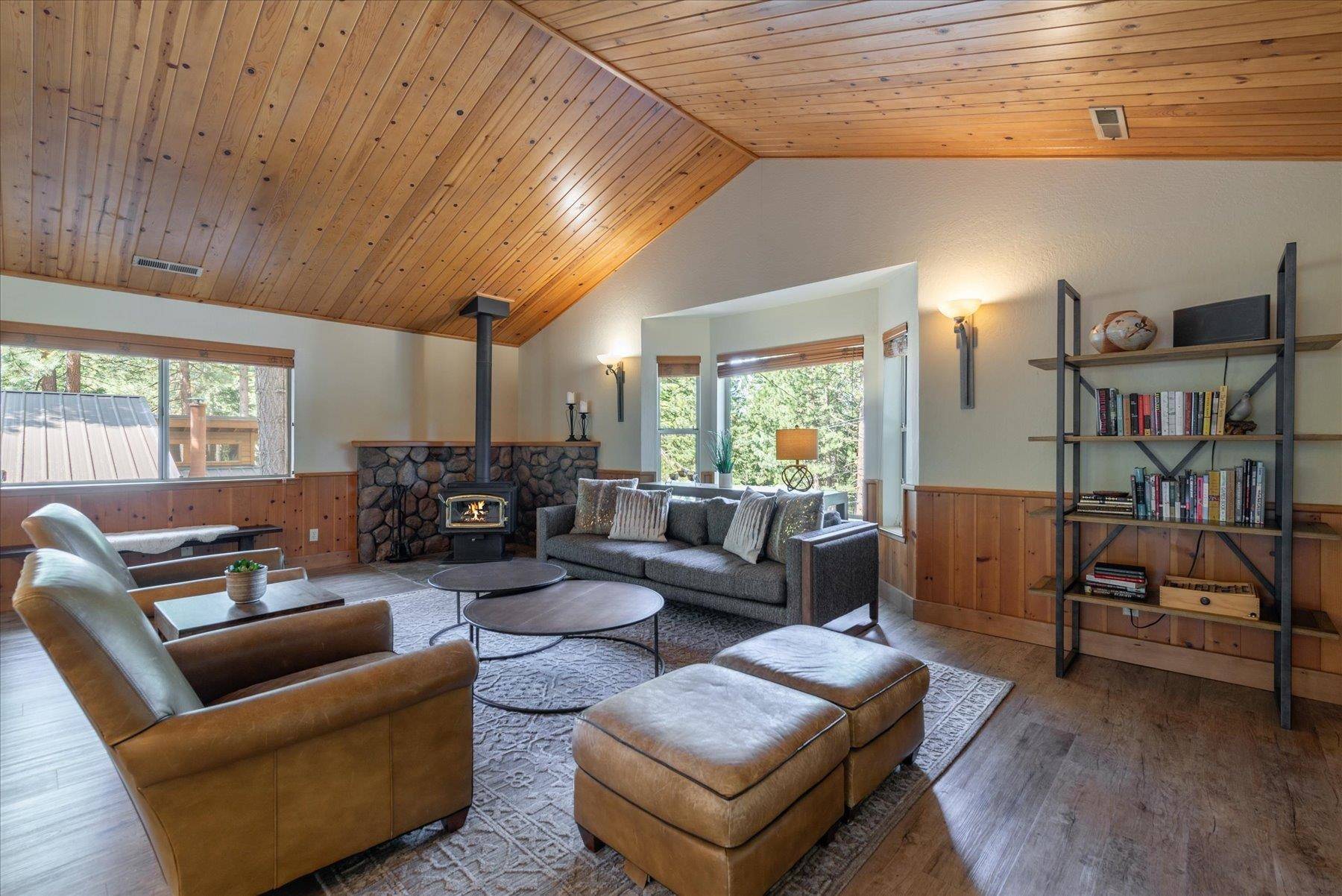 Truckee, CA 96161,11695 Munich Drive