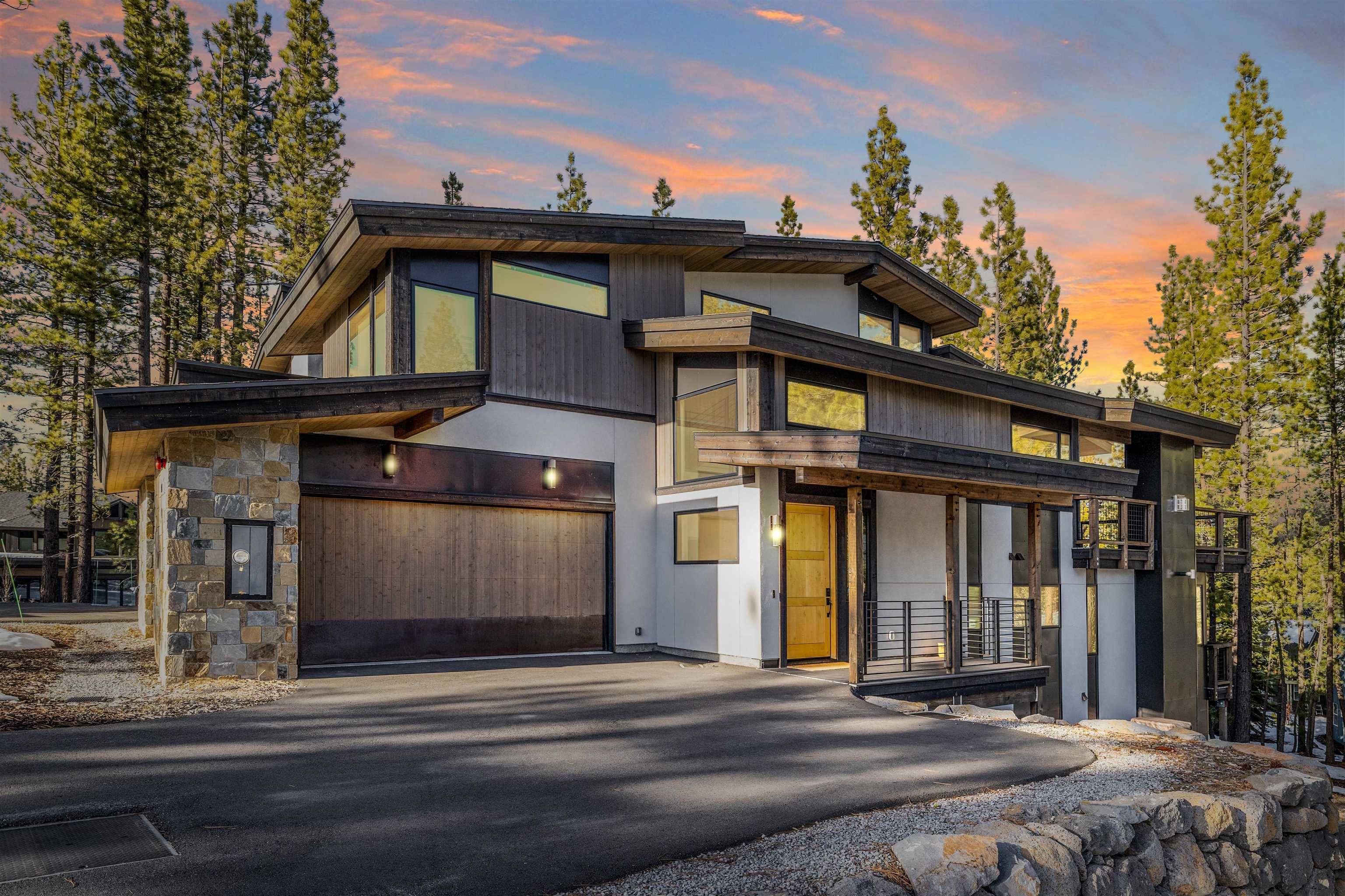 Truckee, CA 96161,10316 Shady Lane