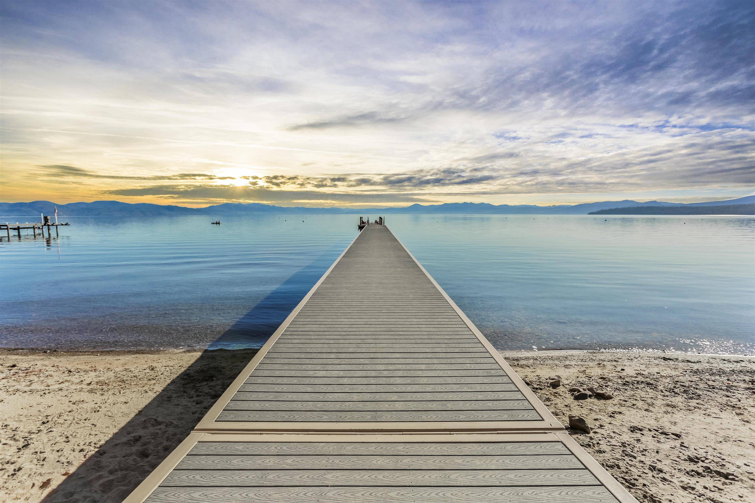 Tahoe Vista, CA 96148,6750 North Lake Boulevard #1E