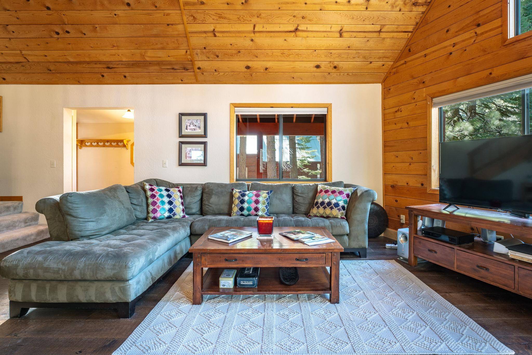 Truckee, CA 96161,14569 Tyrol Road