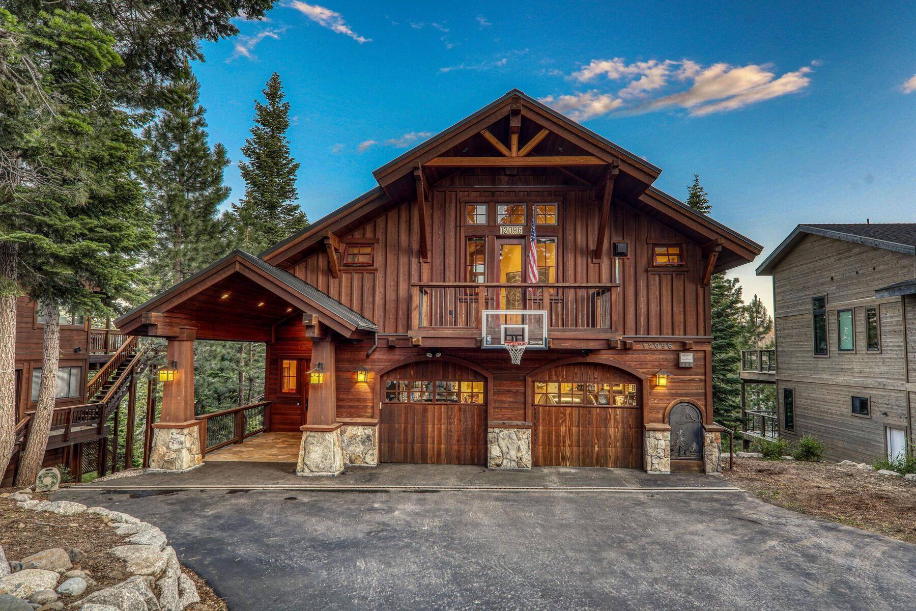Truckee, CA 96161,12096 Skislope Way
