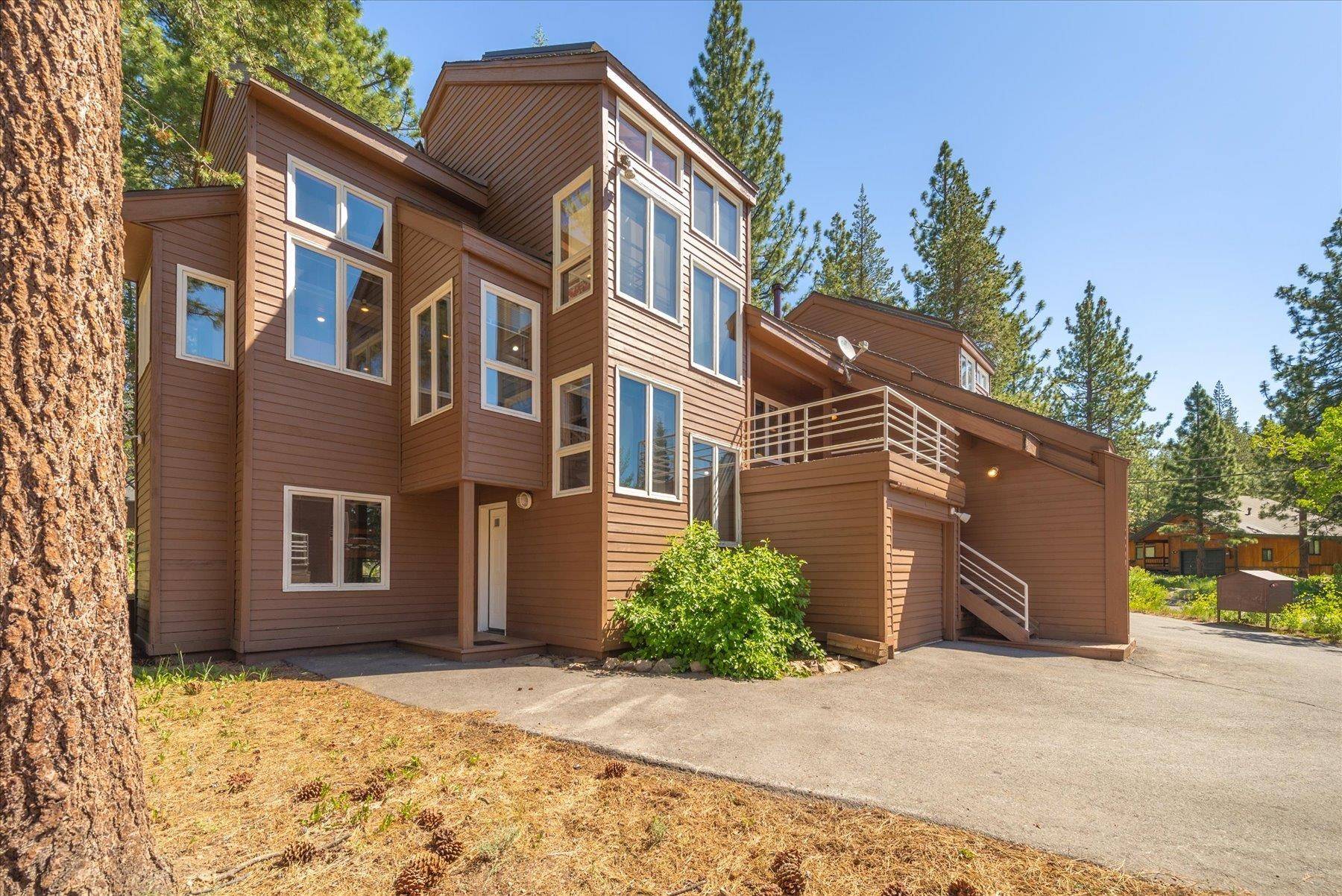 Truckee, CA 96161,12747 Northwoods Boulevard #4