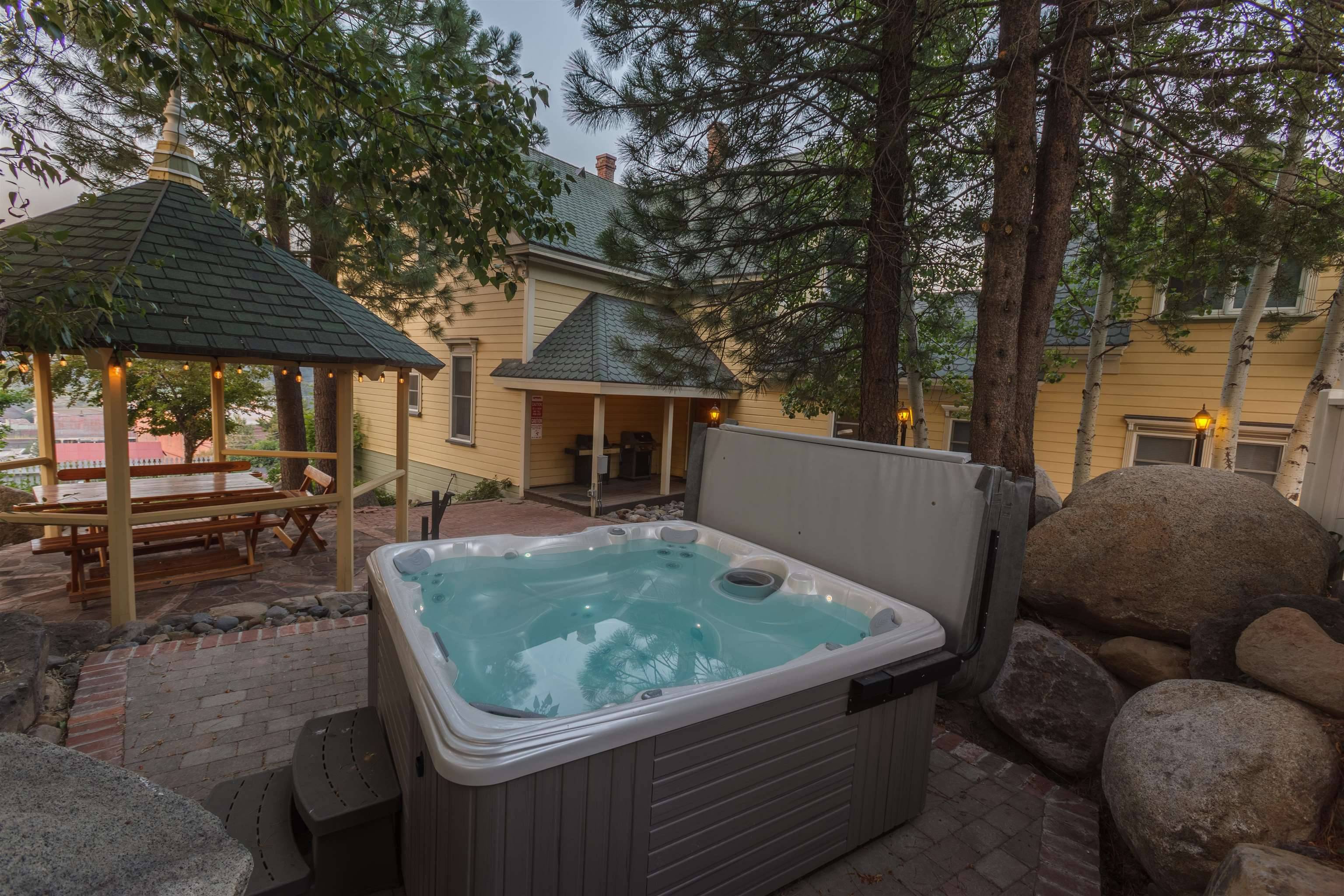 Truckee, CA 96161,10154 High Street