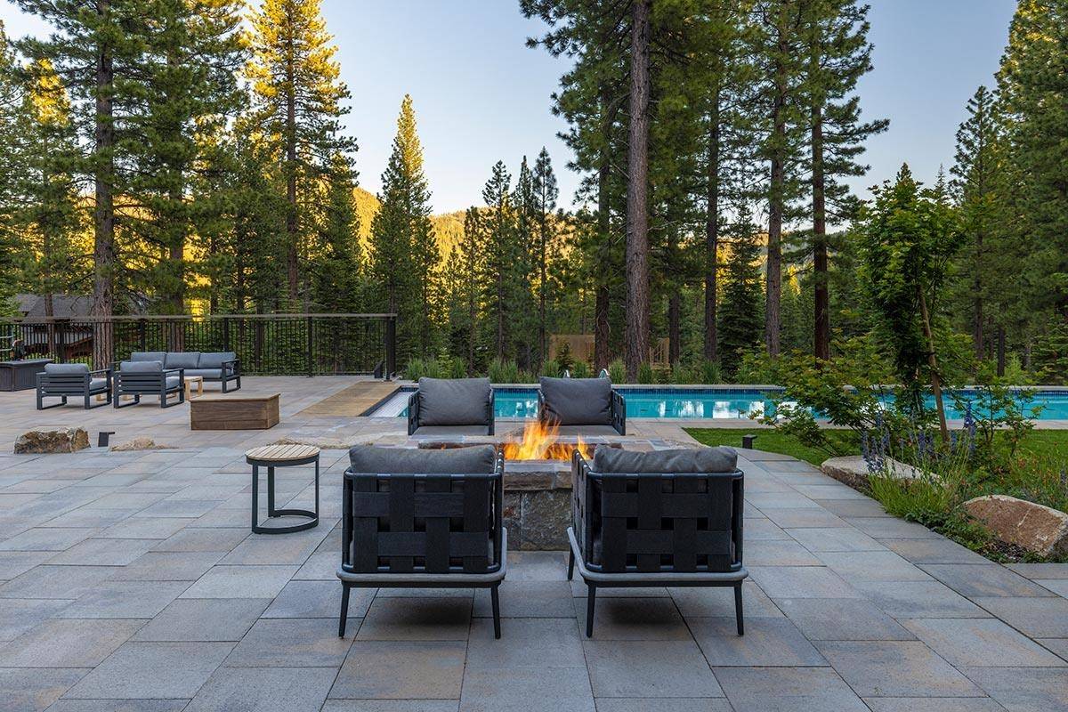 Truckee, CA 96161,10825 Holmgrove Court