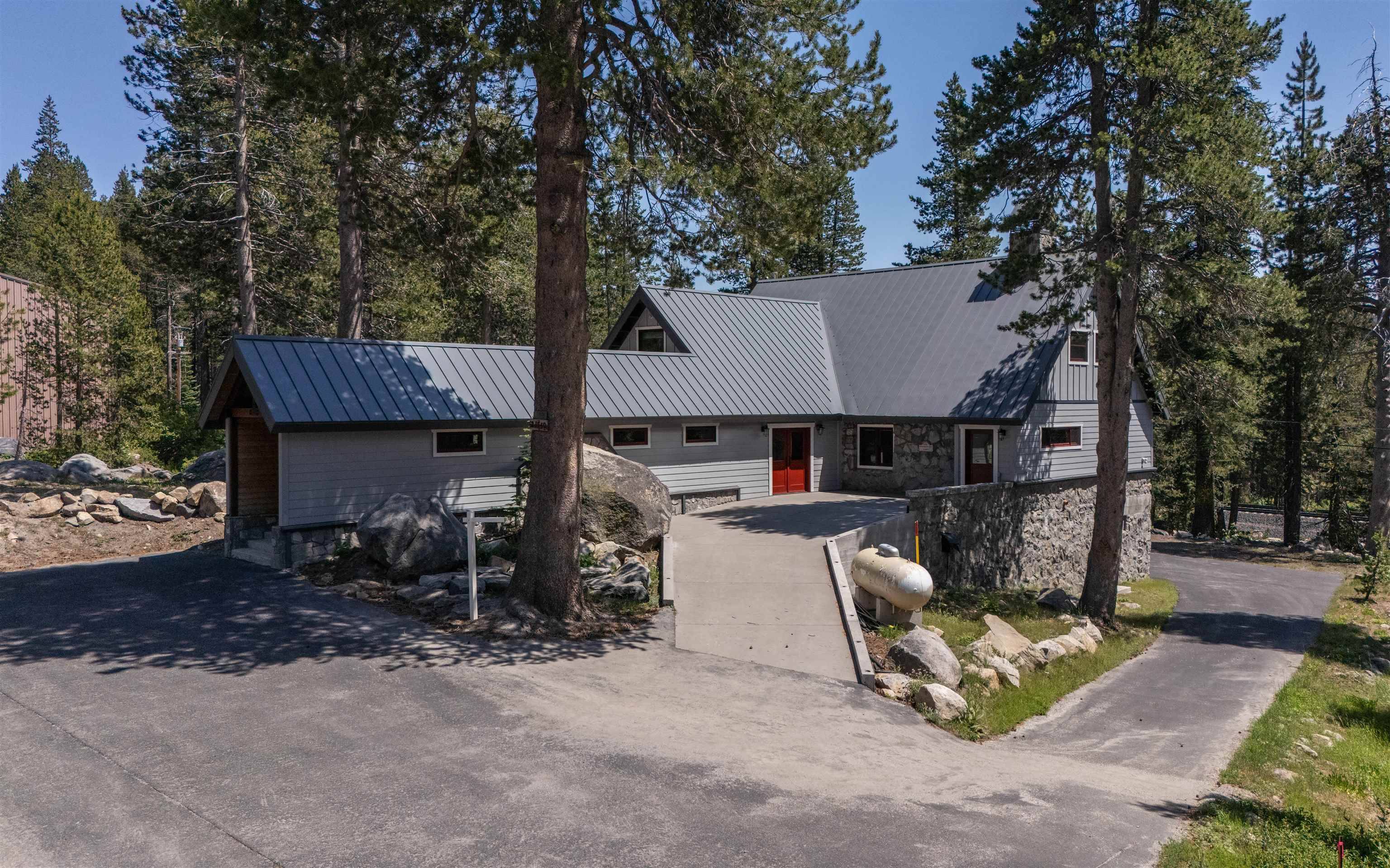 Soda Springs, CA 95728,21149 Donner Pass Road