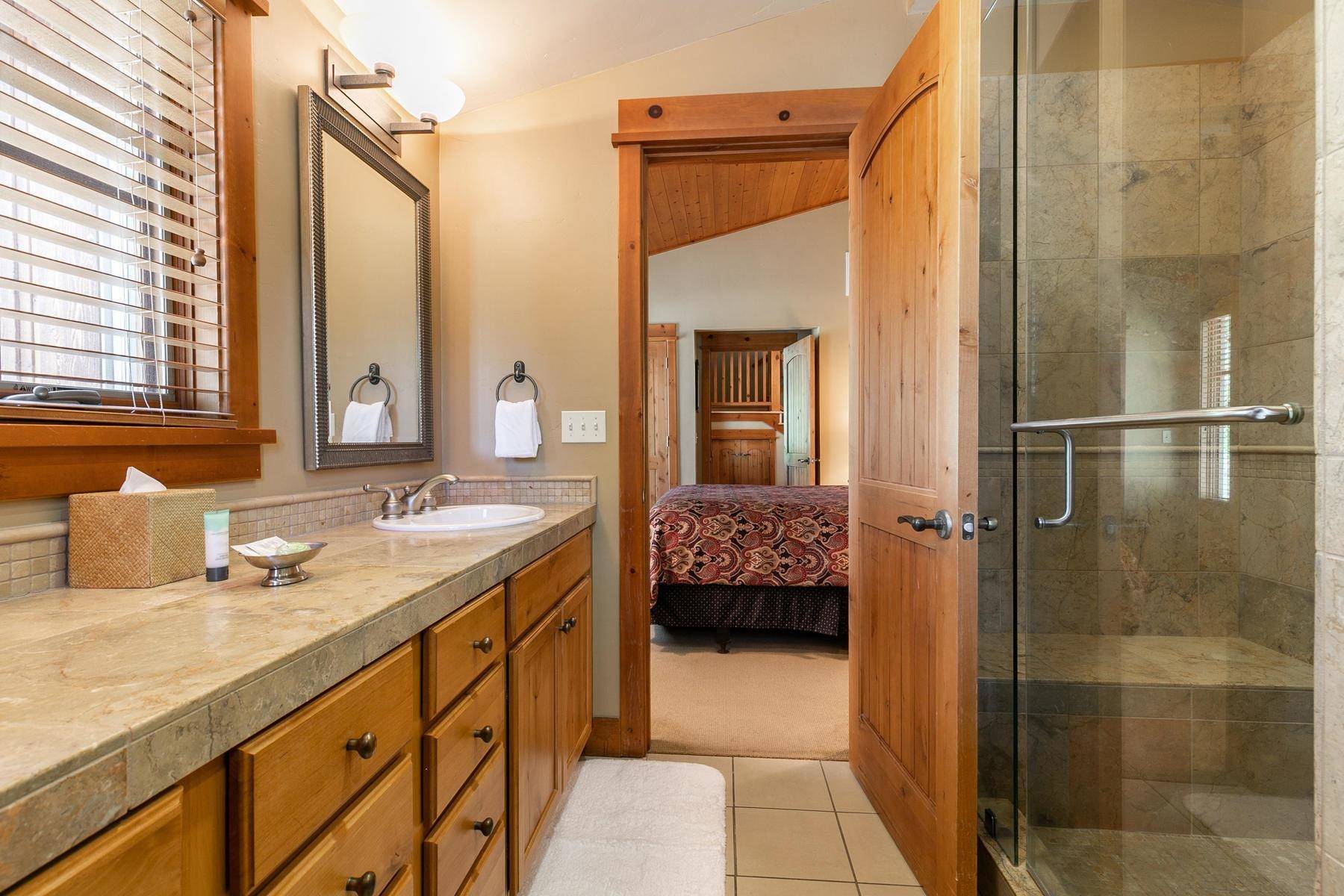Truckee, CA 96161,12328 Frontier Trail #F27-07