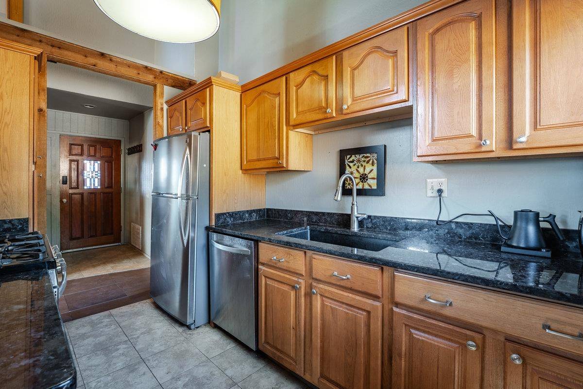 Truckee, CA 96161,13861 Skislope Way