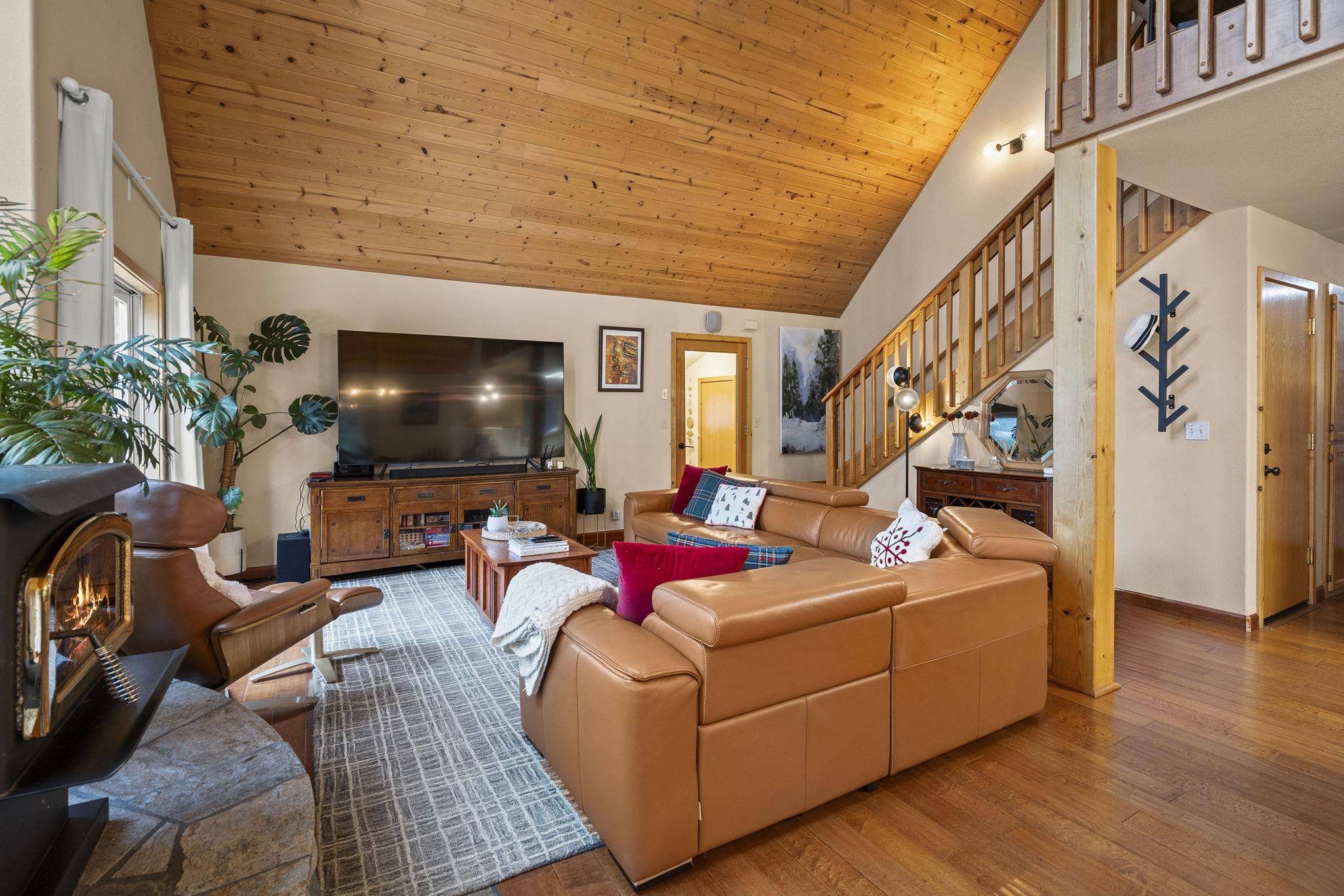 Tahoe Vista, CA 96148,7685 Kingswood Drive