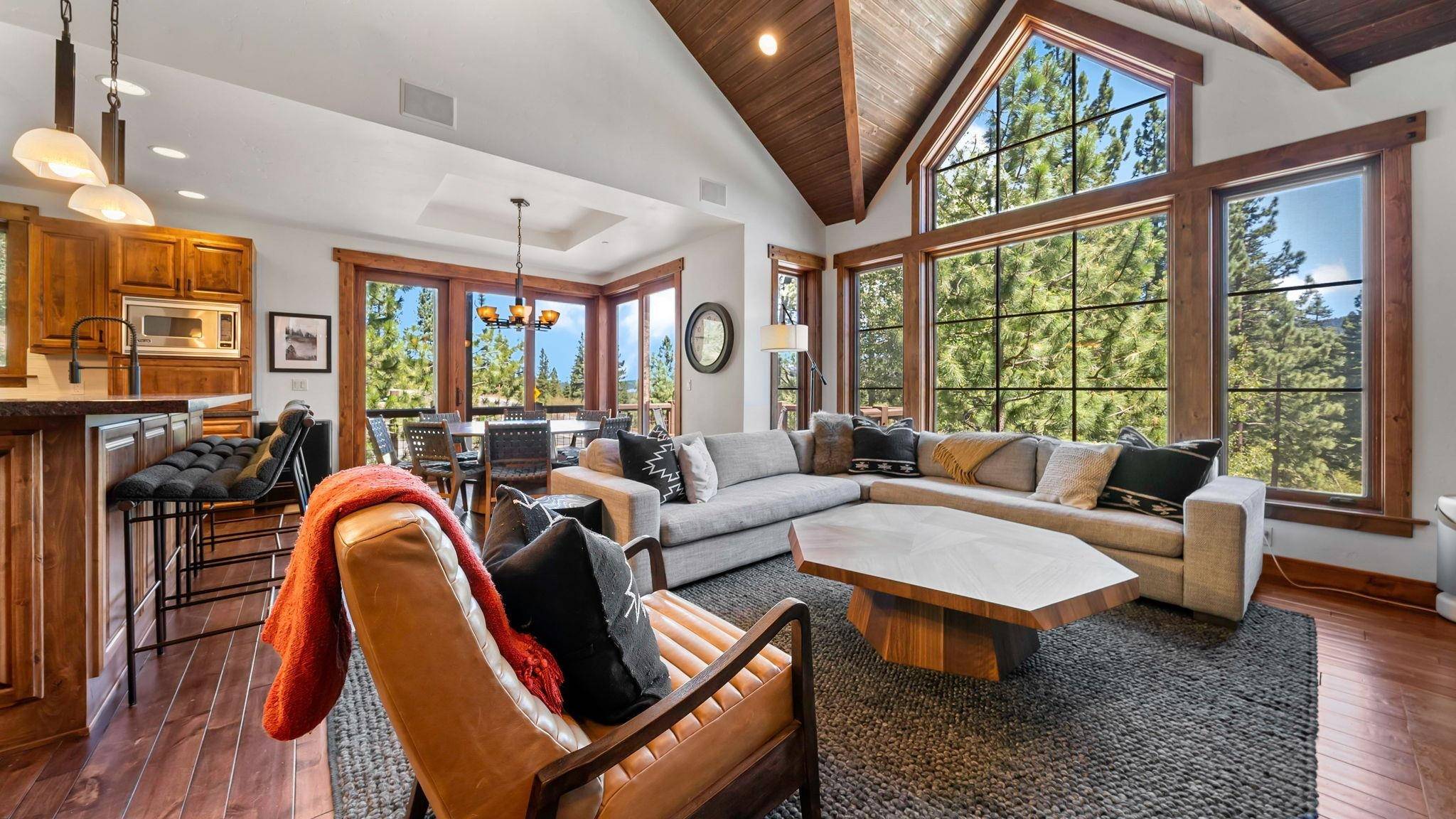 Truckee, CA 96161,7401 Larkspur Lane #1