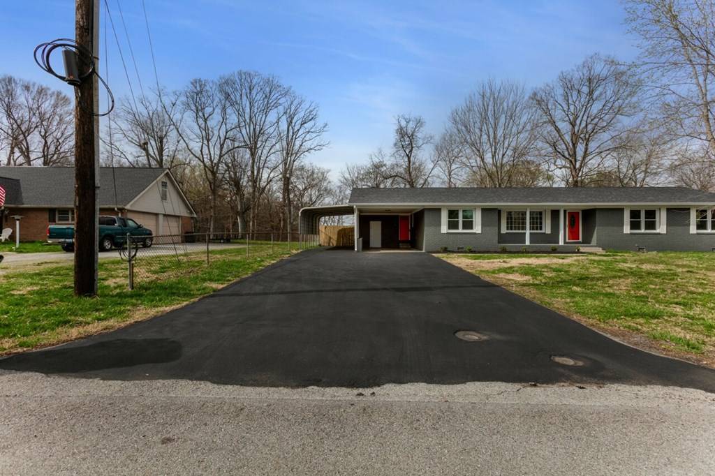 Hopkinsville, KY 42240,300 Donna Dr